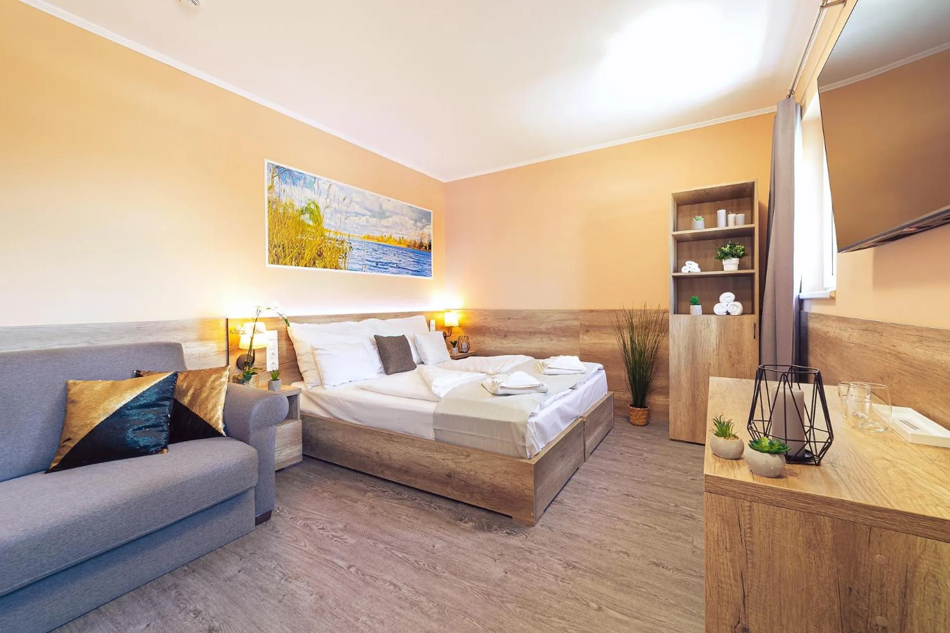 Bed in Mártoni Resort & Restaurant