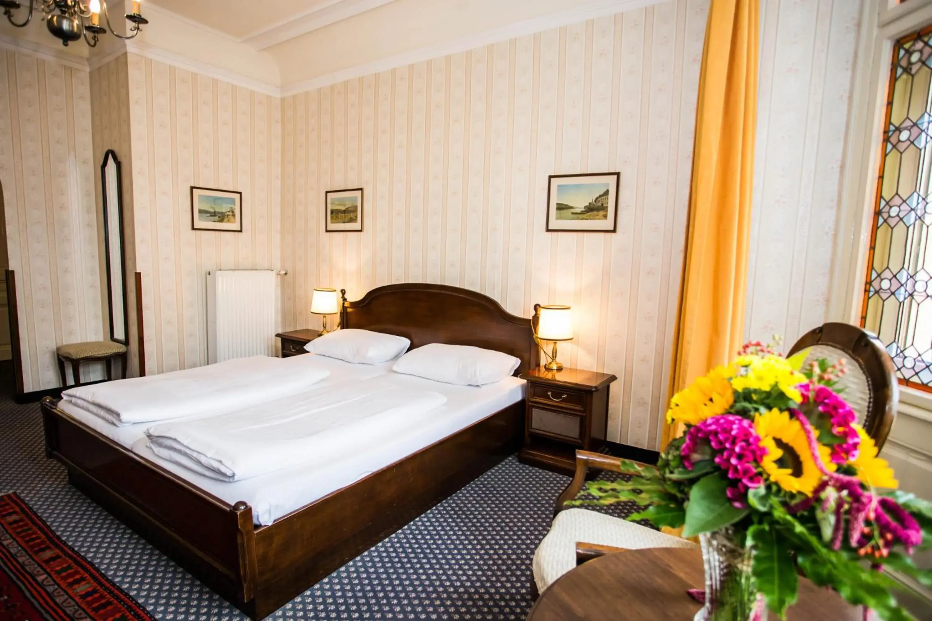 Photo of the whole room, Bed in Hotel Atlanta Photo of the whole room, Bed in Hotel Atlanta