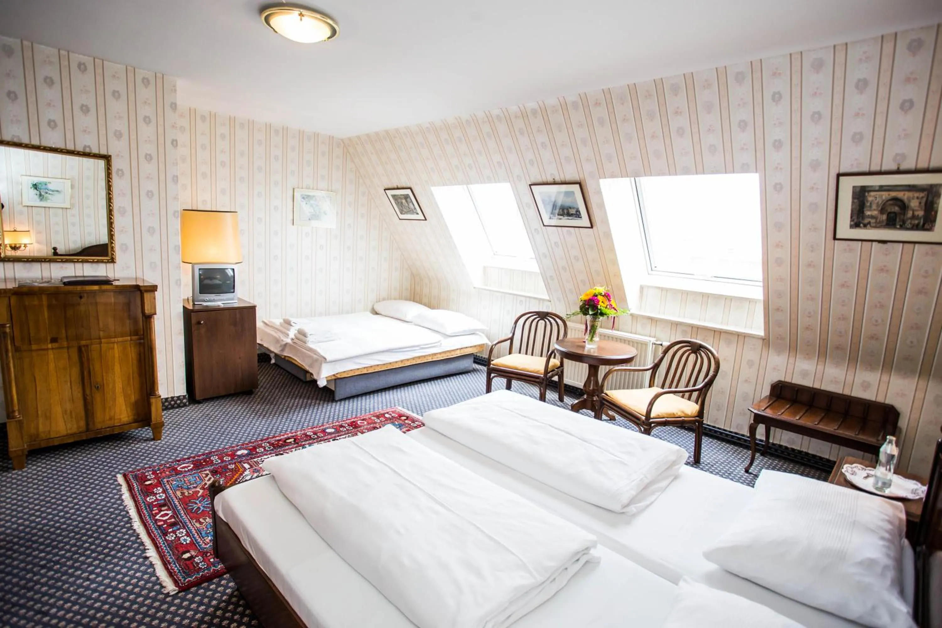 Photo of the whole room, Bed in Hotel Atlanta