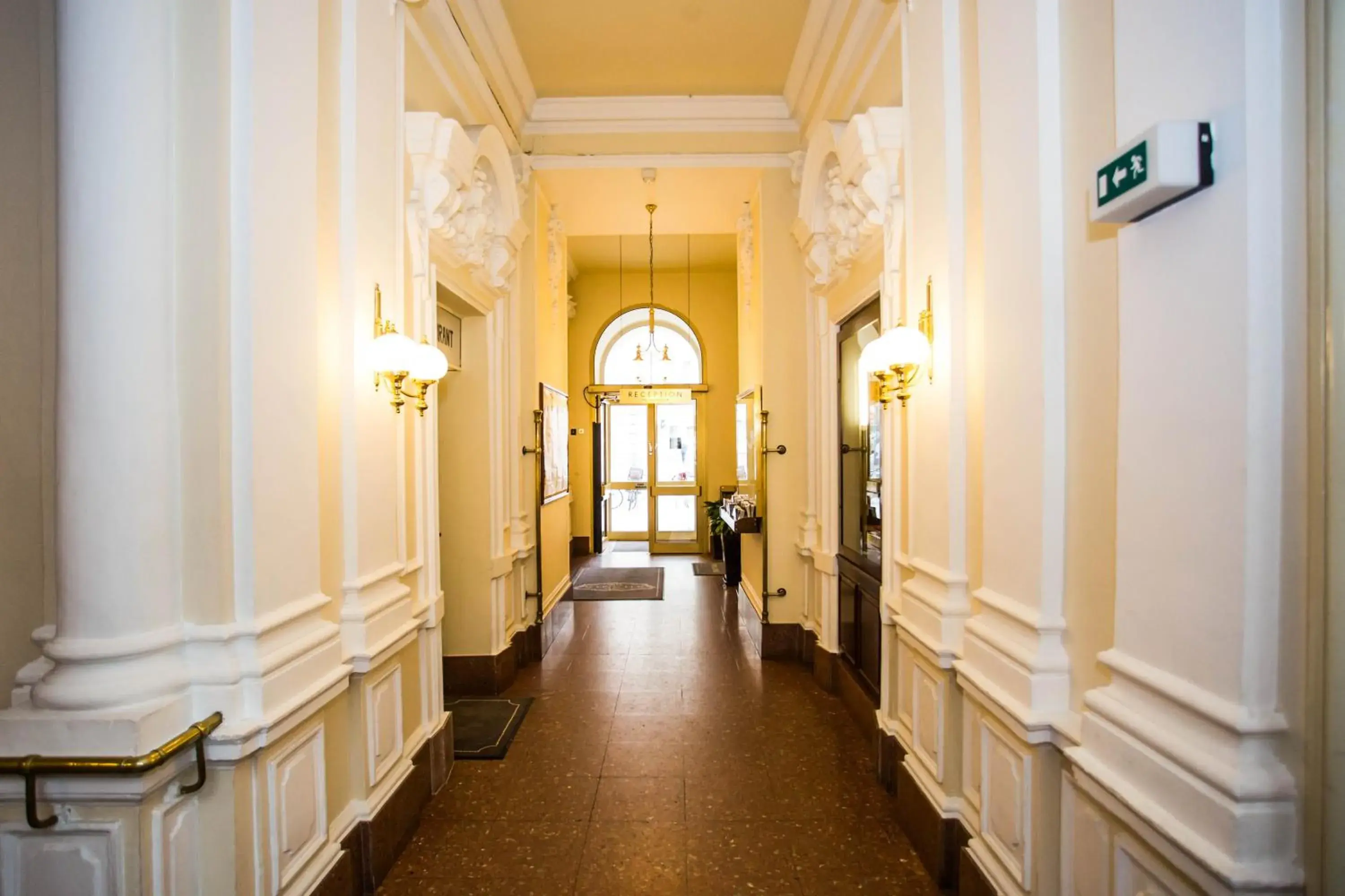 Lobby or reception in Hotel Atlanta Lobby or reception in Hotel Atlanta