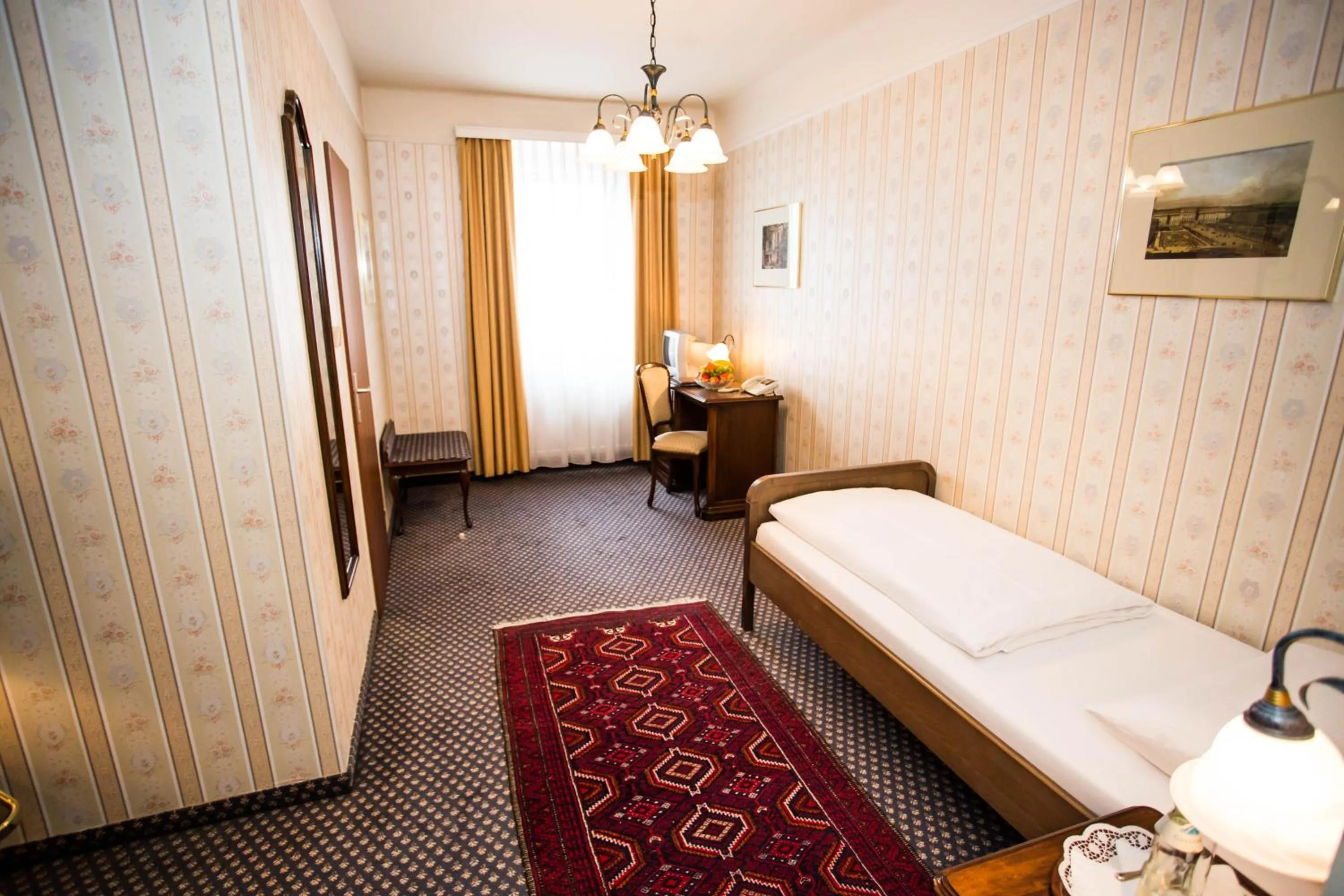 Photo of the whole room, Bed in Hotel Atlanta