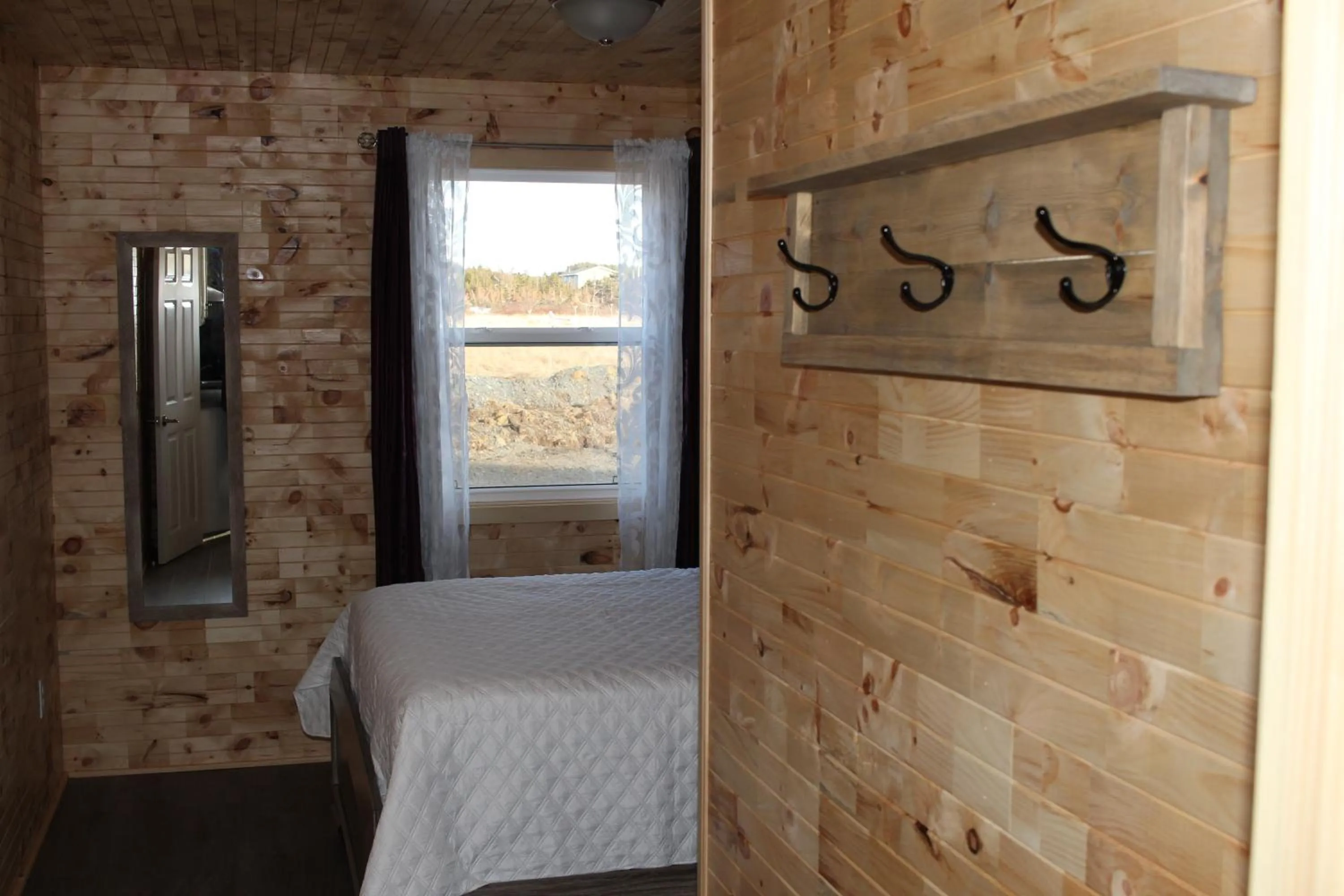 Bed in Raleigh Rooms & Taylor's Crafts