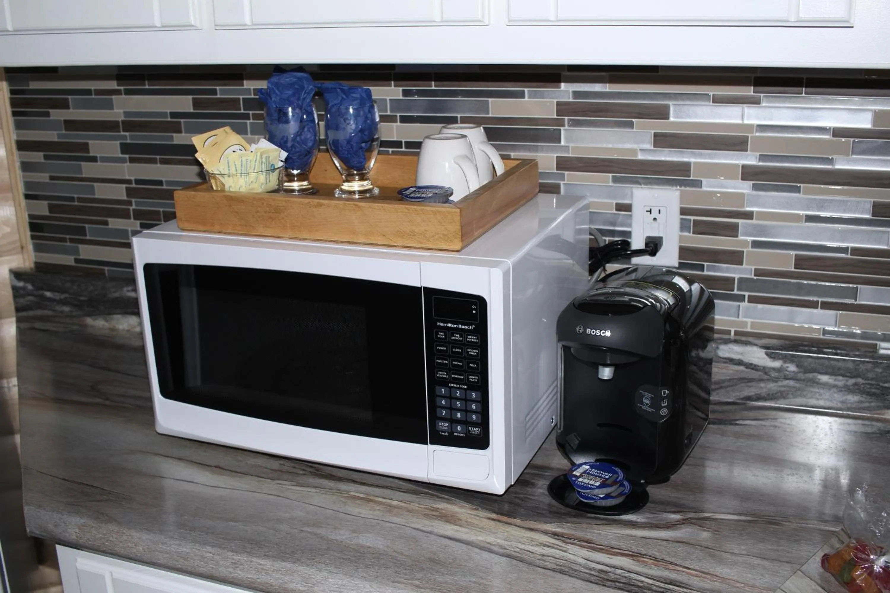 Raleigh Rooms & Taylor's Crafts