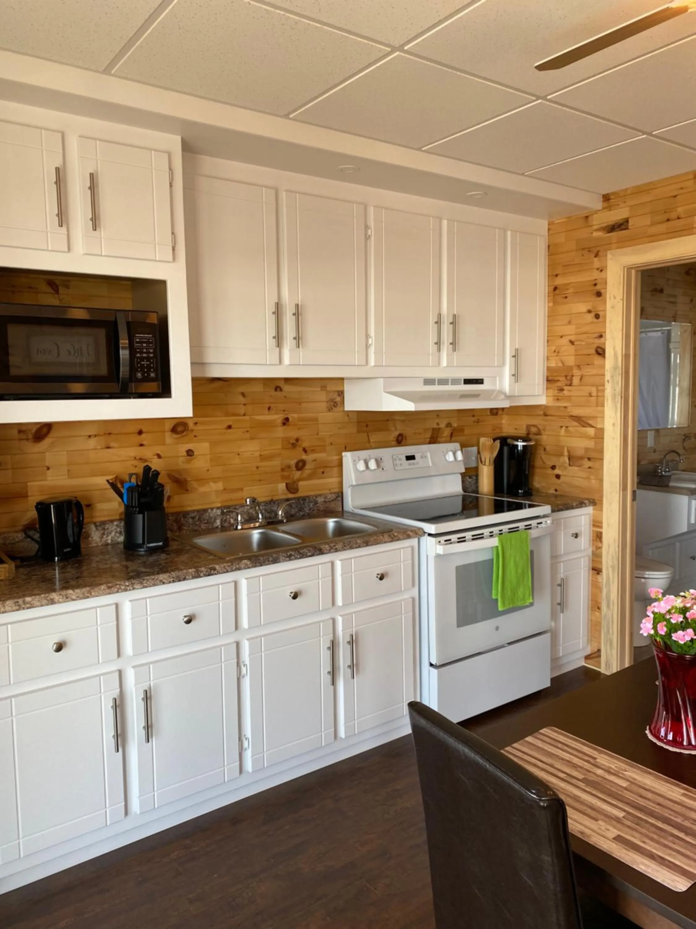 Raleigh Rooms & Taylor's Crafts