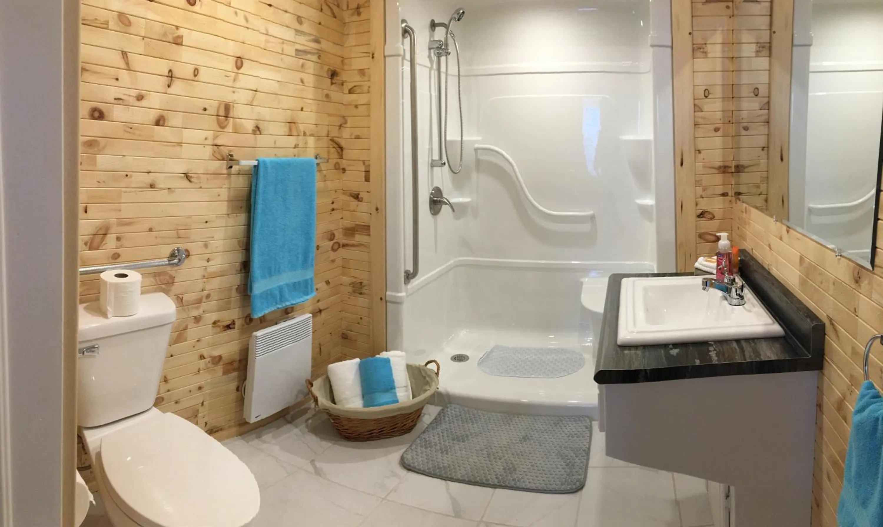 Raleigh Rooms & Taylor's Crafts