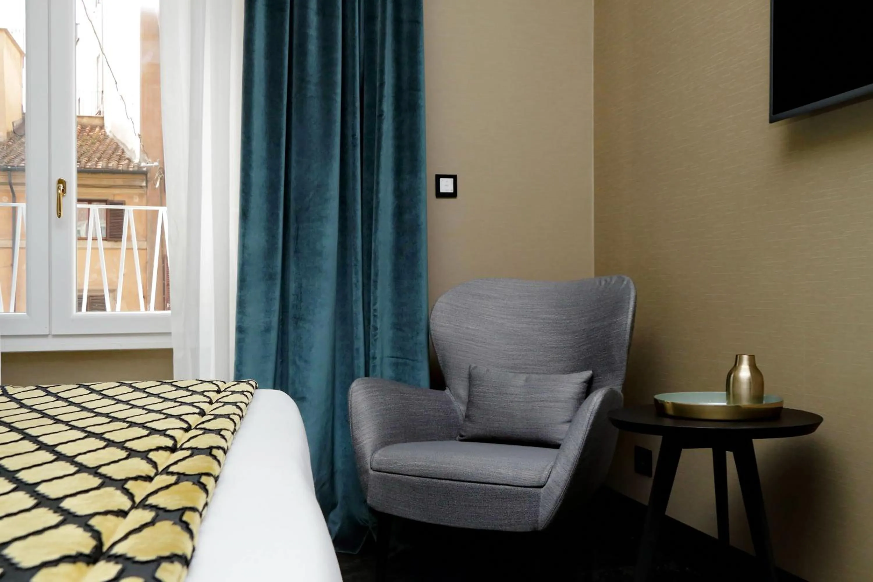 Seating area, Bed in BQ House Colosseo Luxury Rooms