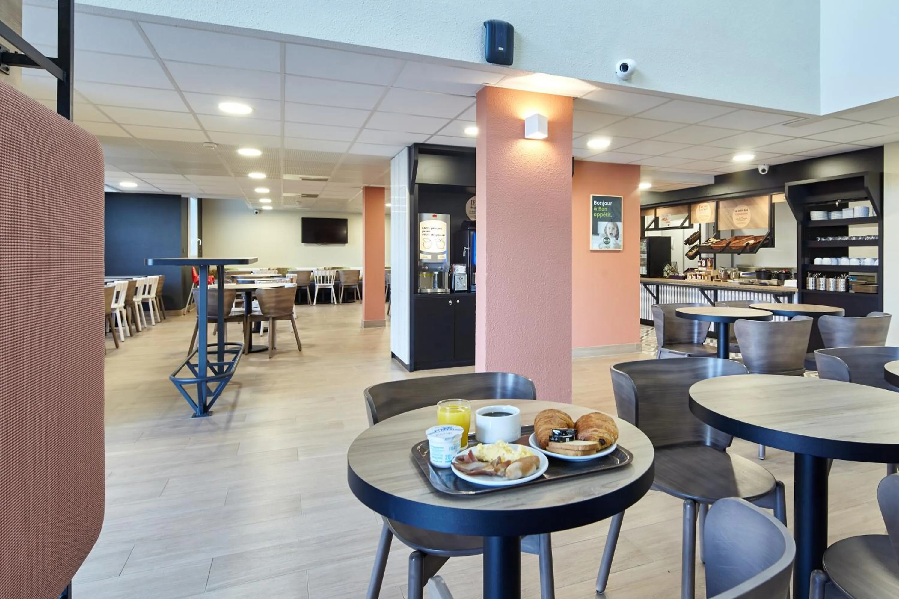 Buffet breakfast in B&B HOTEL Paris Nord Gonesse Parc des Expos