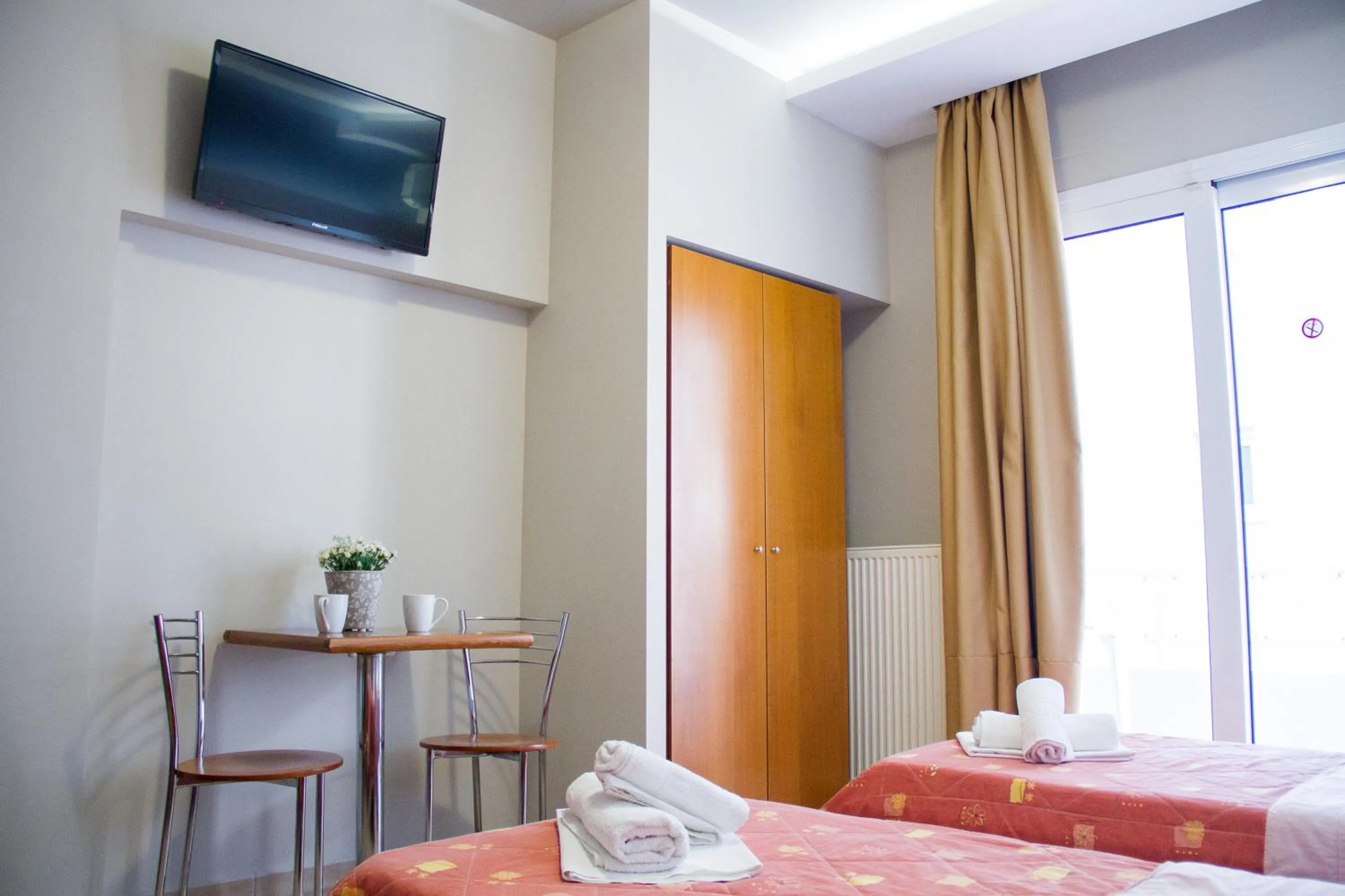 TV and multimedia, Bed in Hotel Rodon