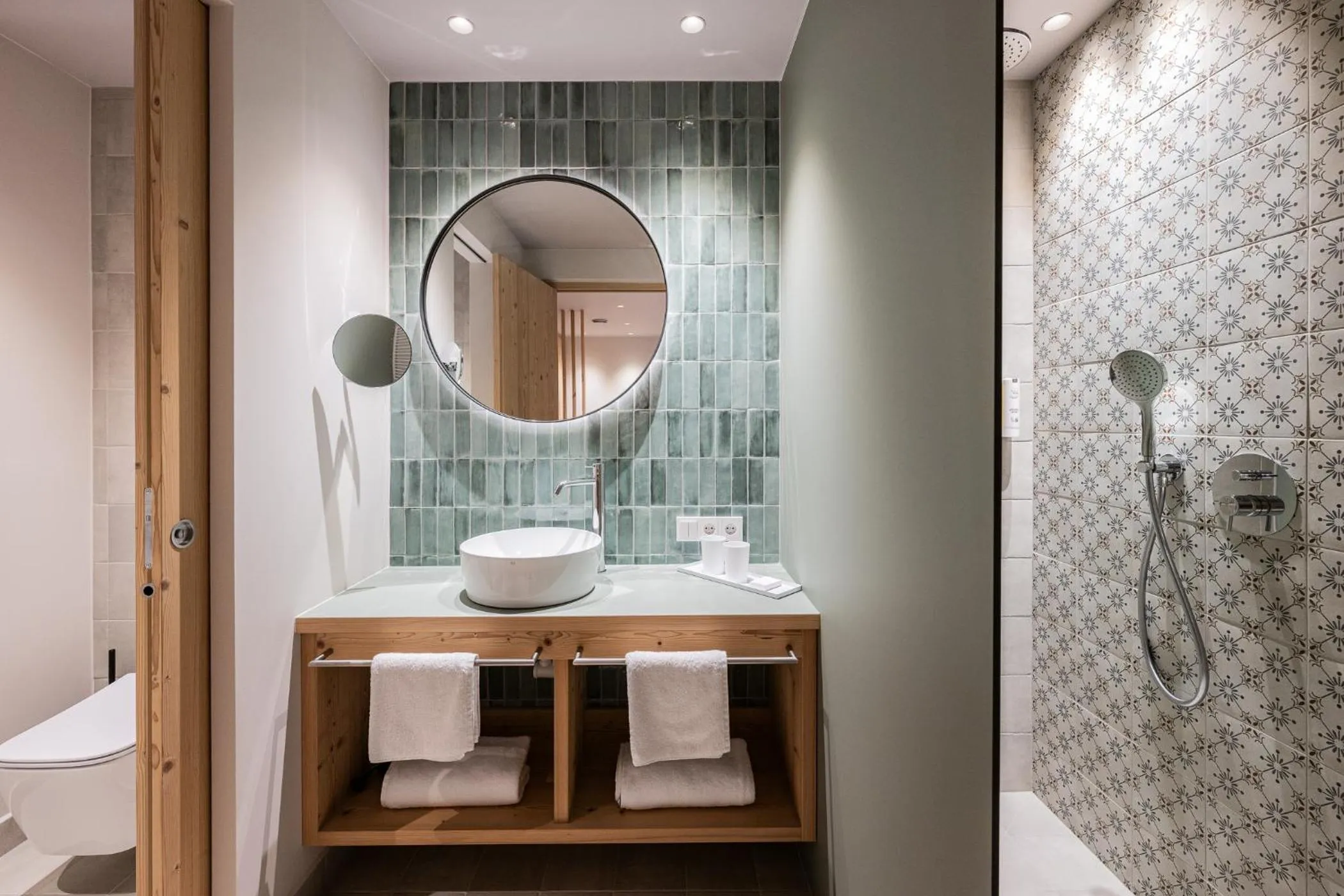 Shower in Hotel Anewandter