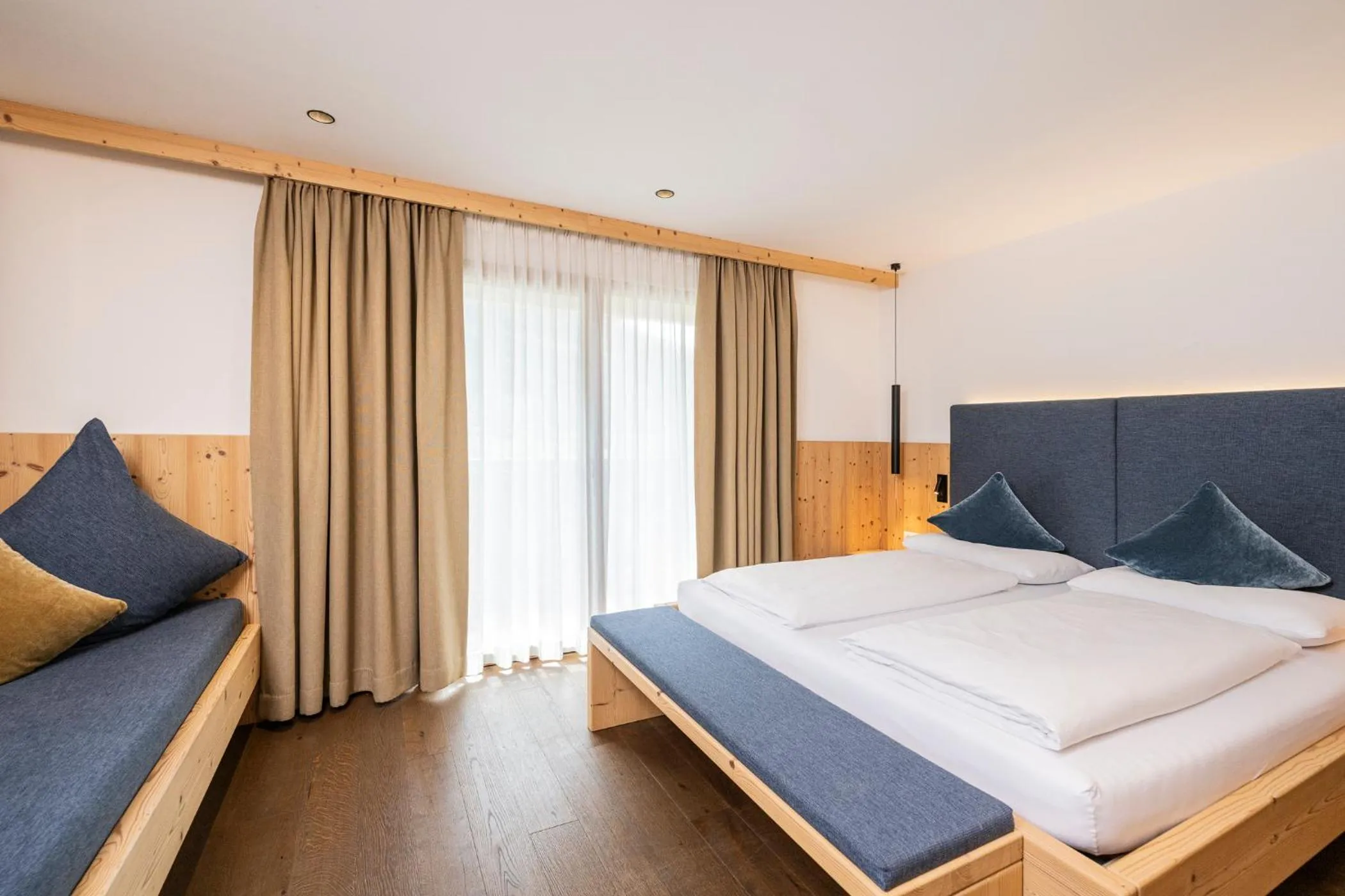 Photo of the whole room, Bed in Hotel Anewandter