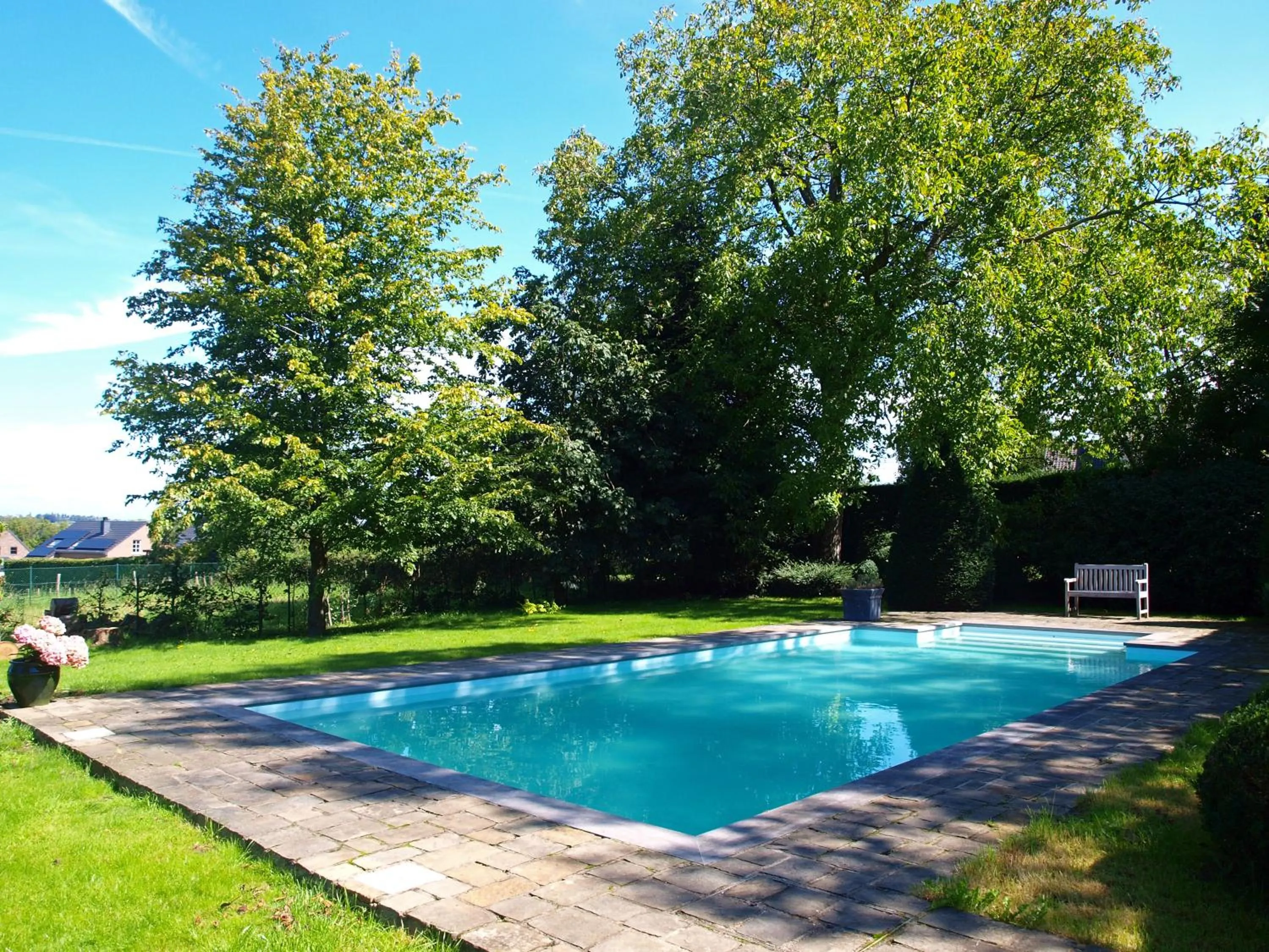 Swimming pool in B&B La Buissonniere