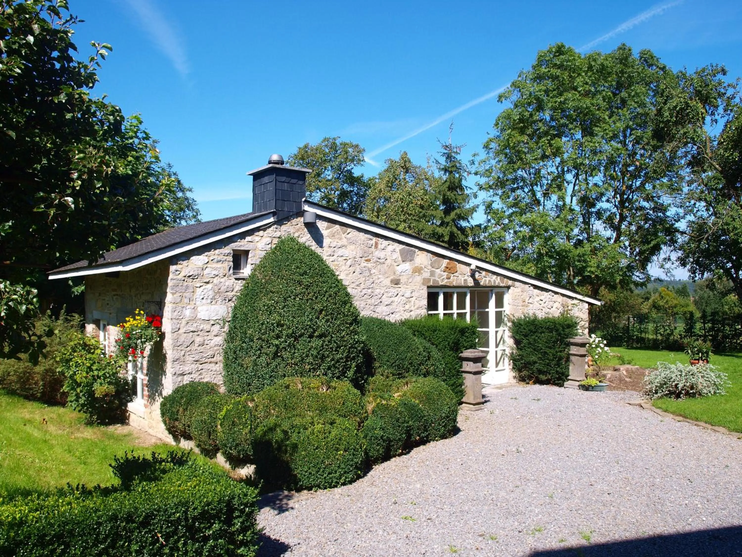 Facade/entrance in B&B La Buissonniere