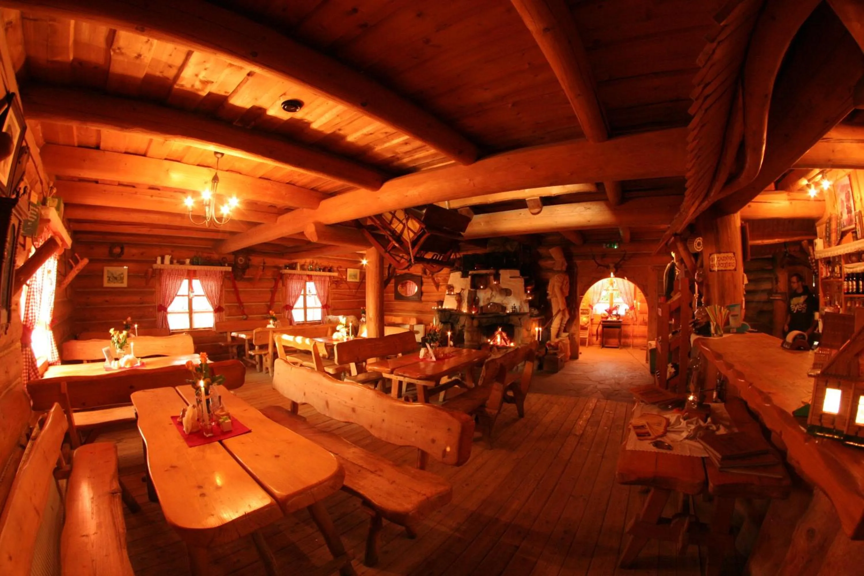 Restaurant/places to eat in Pensjonat Beskidzki