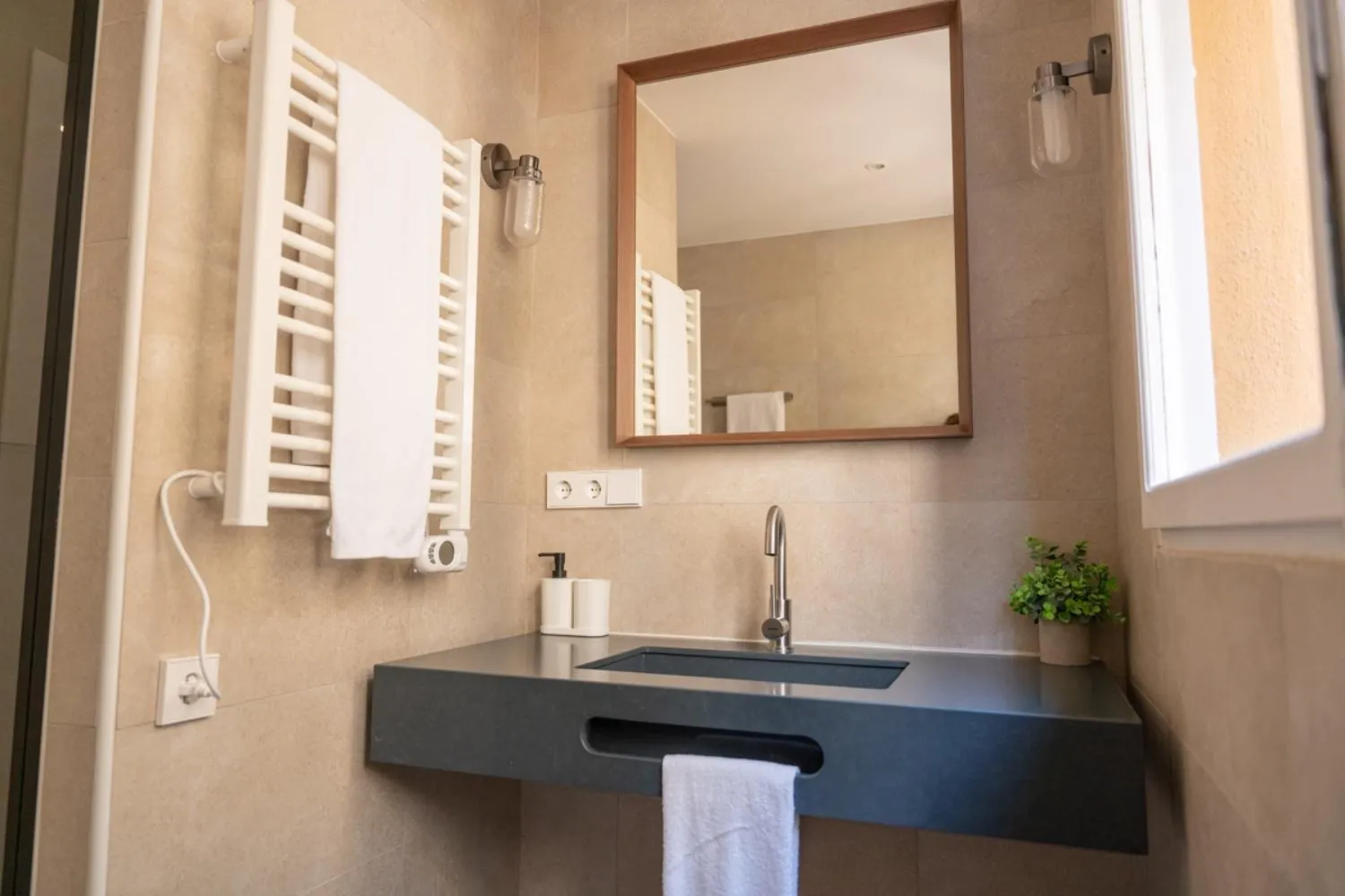 Toilet in Rambla de Mar Apartments