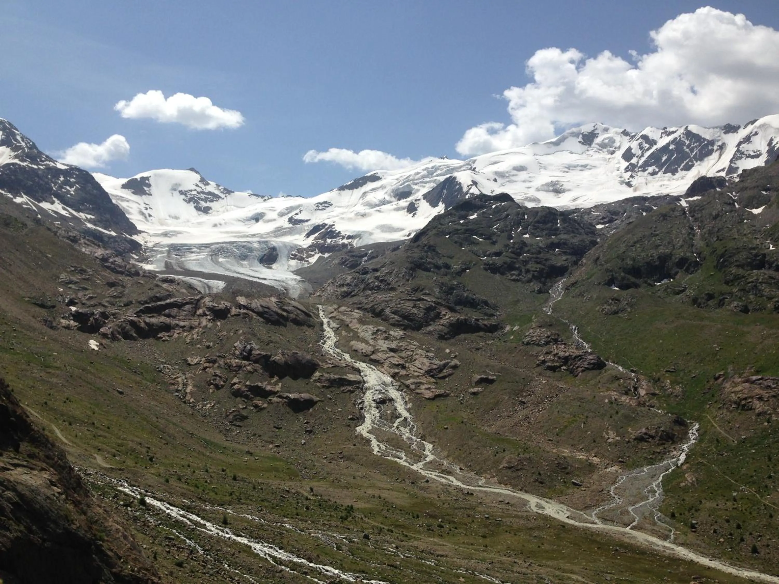 Hiking in Chalet Bucaneve