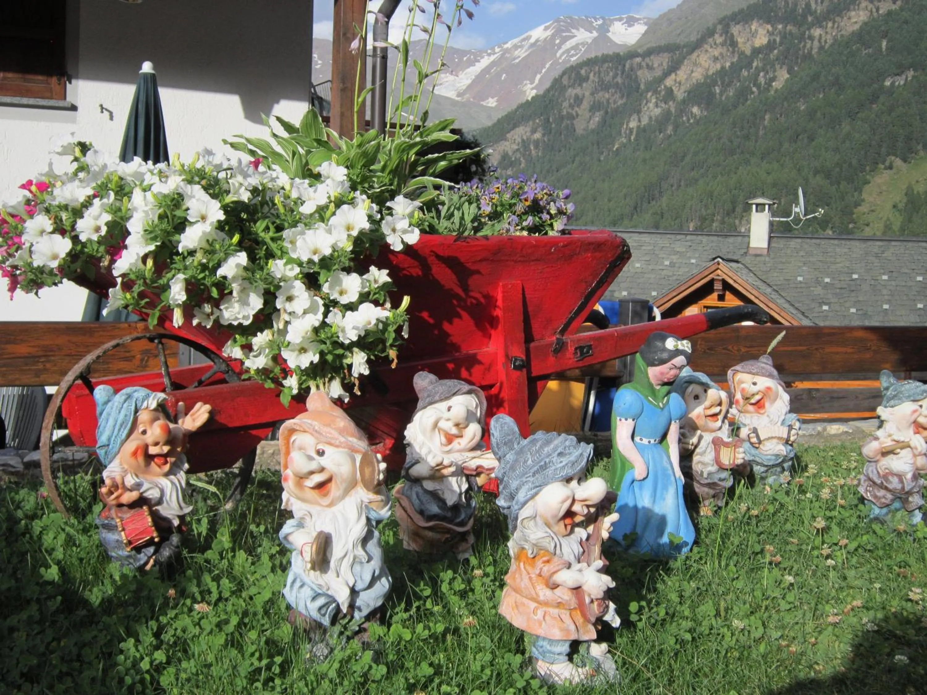 Garden in Chalet Bucaneve