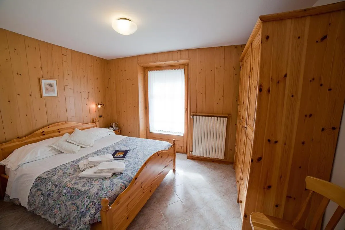 Photo of the whole room, Bed in Chalet Bucaneve