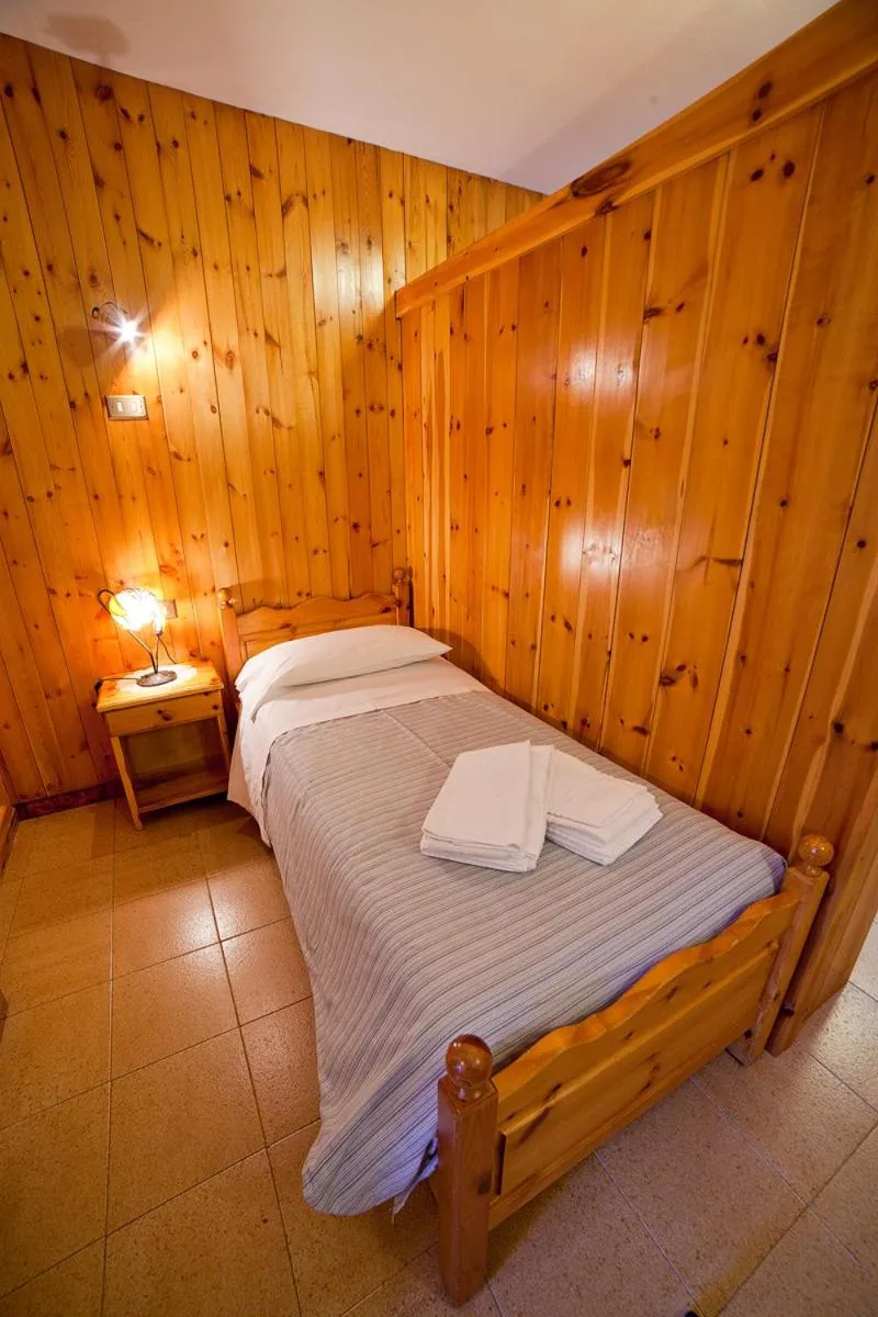 Bed in Chalet Bucaneve