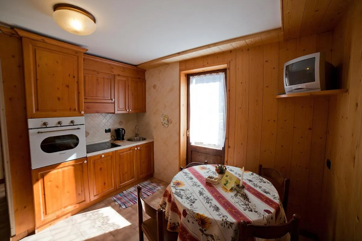 Kitchen or kitchenette in Chalet Bucaneve