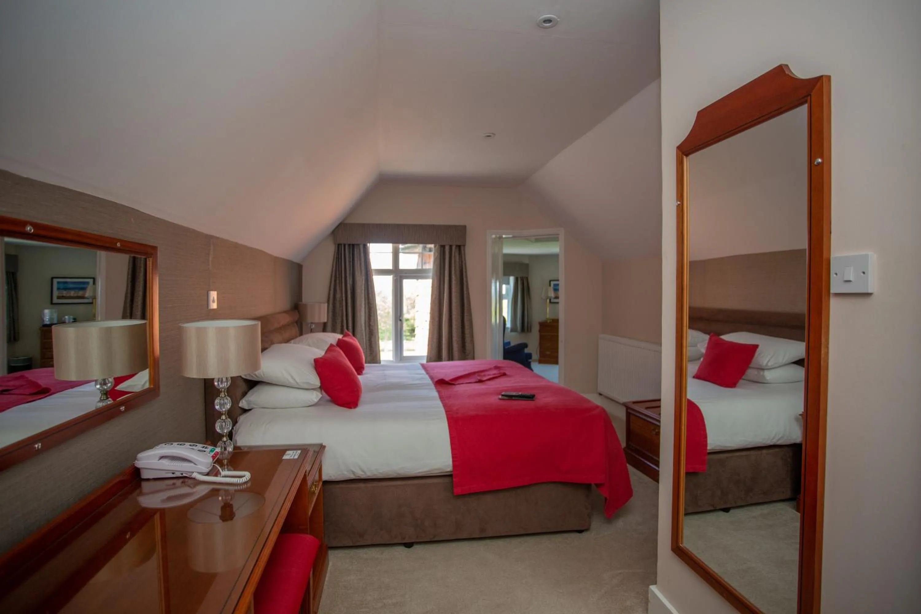 Photo of the whole room, Bed in Links Country Park Hotel