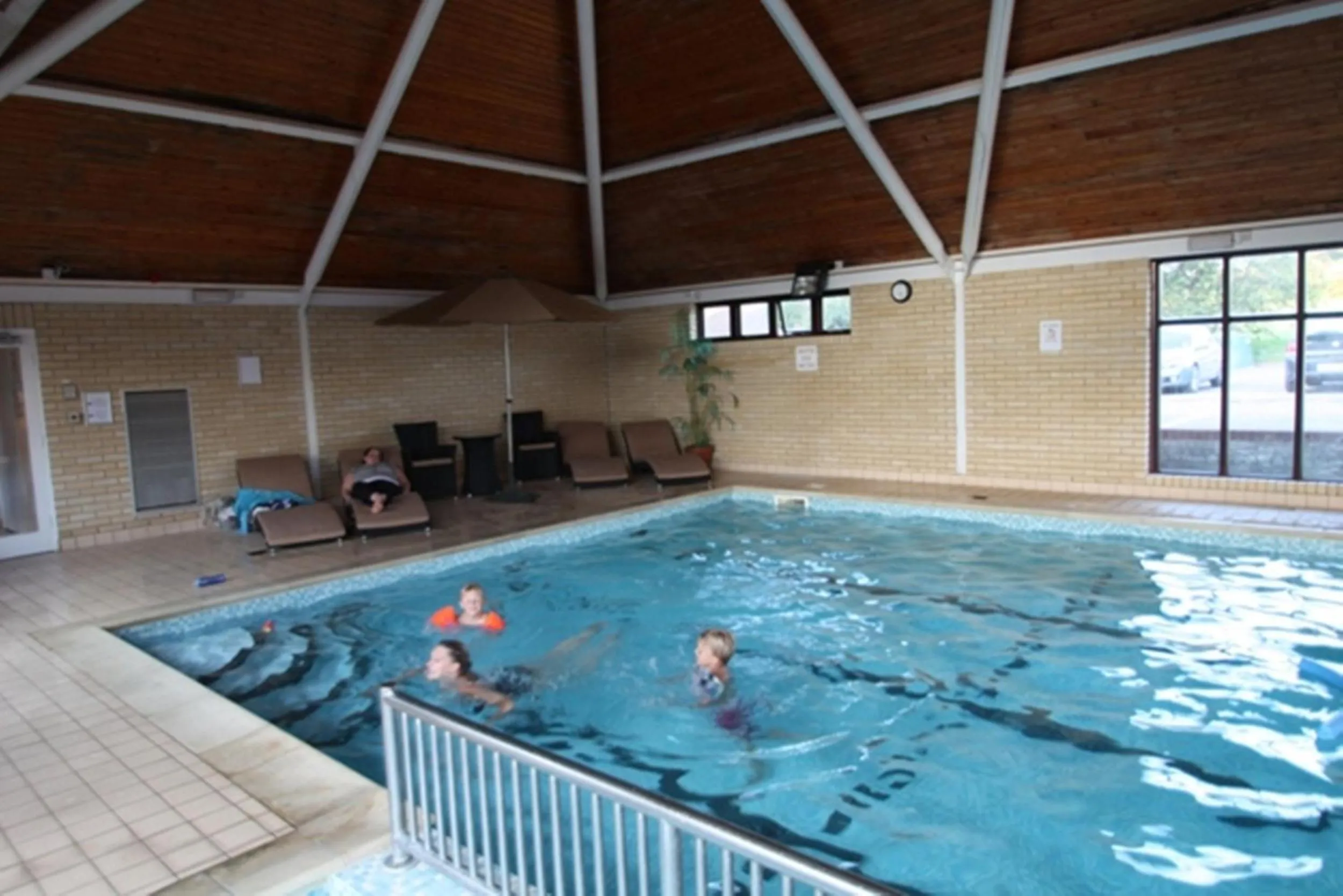 Swimming pool in Links Country Park Hotel
