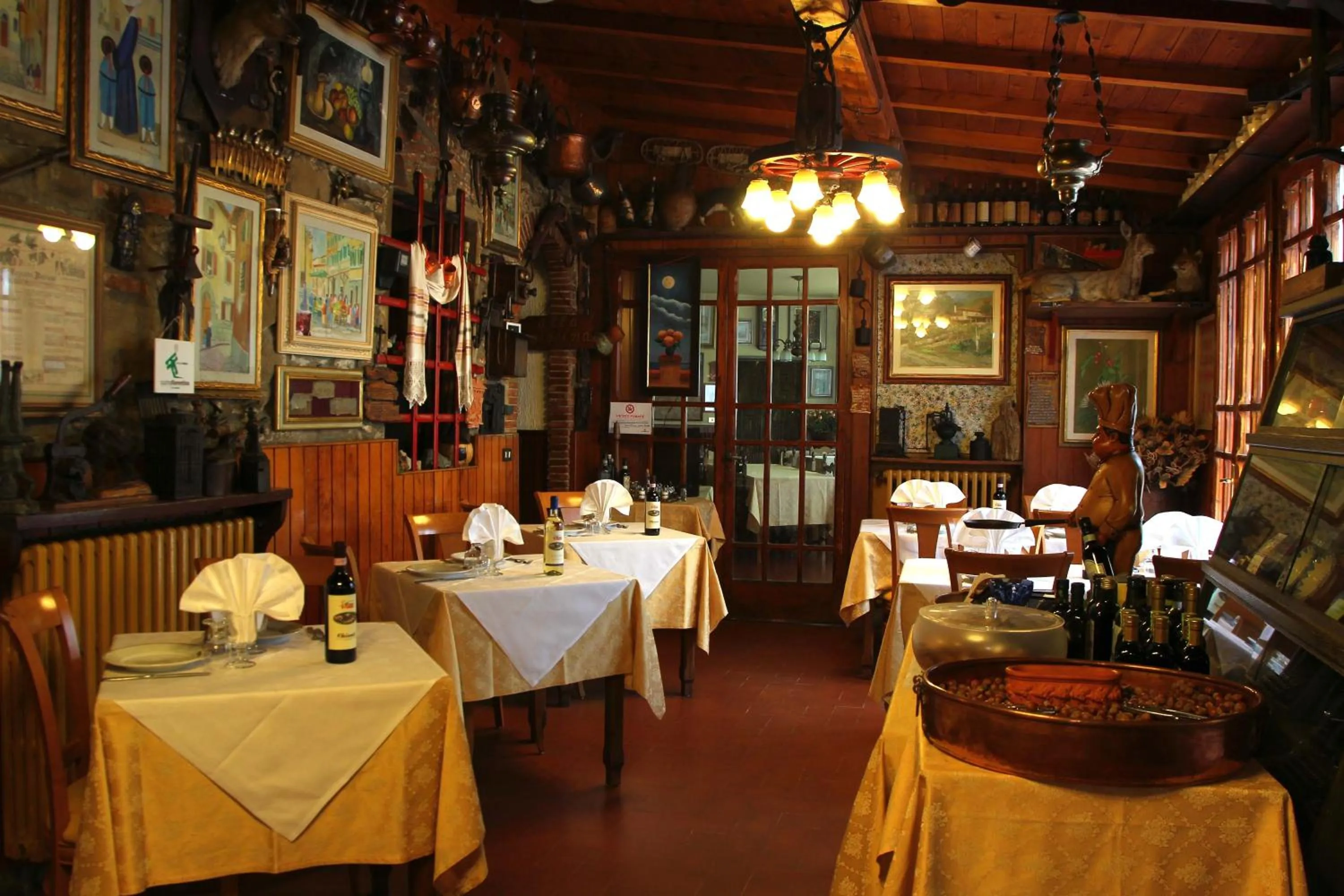 Restaurant/places to eat in Hotel Archimede