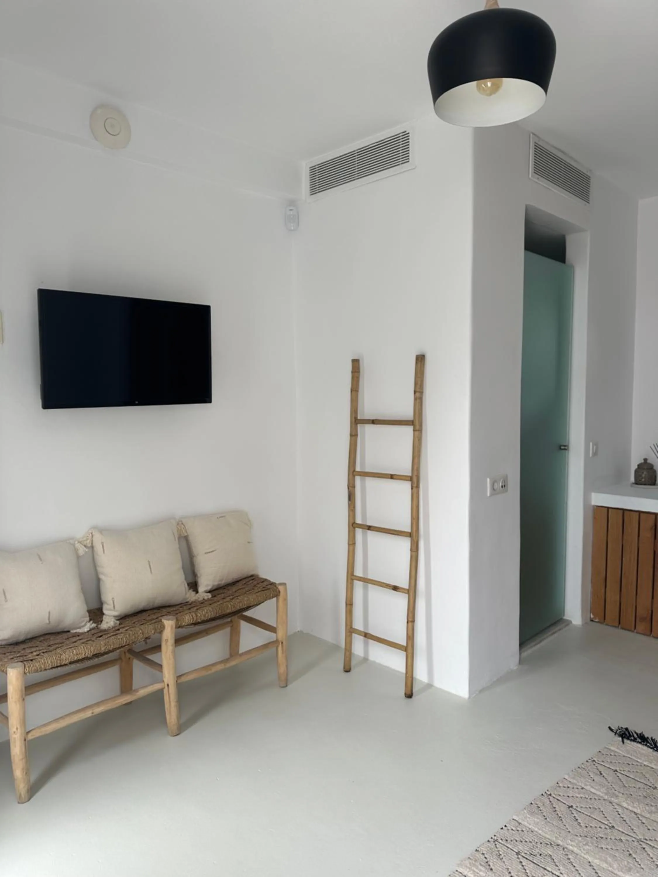 TV and multimedia in Trinity Mykonos - Beachfront Villa