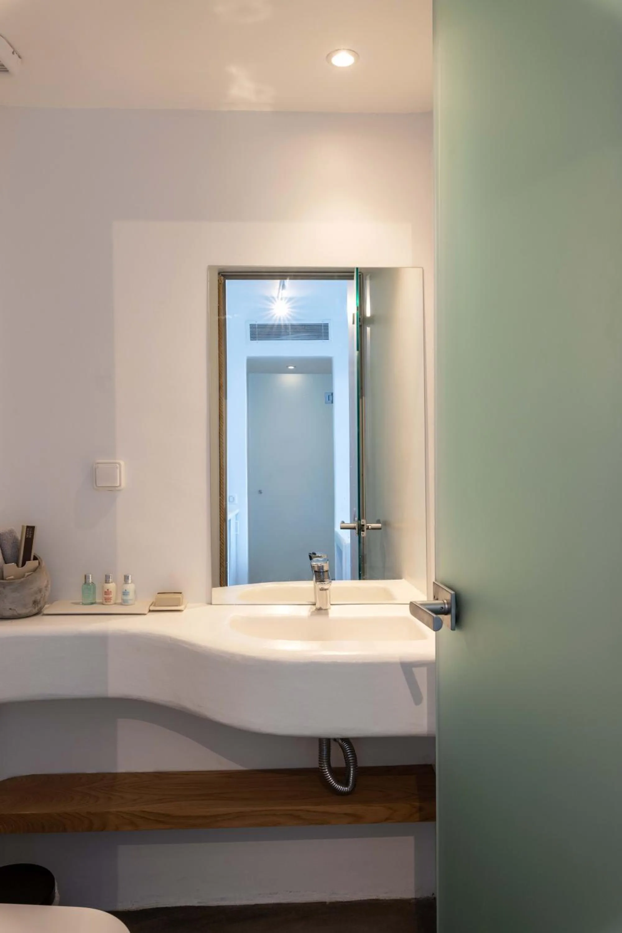 Shower in Trinity Mykonos - Beachfront Villa