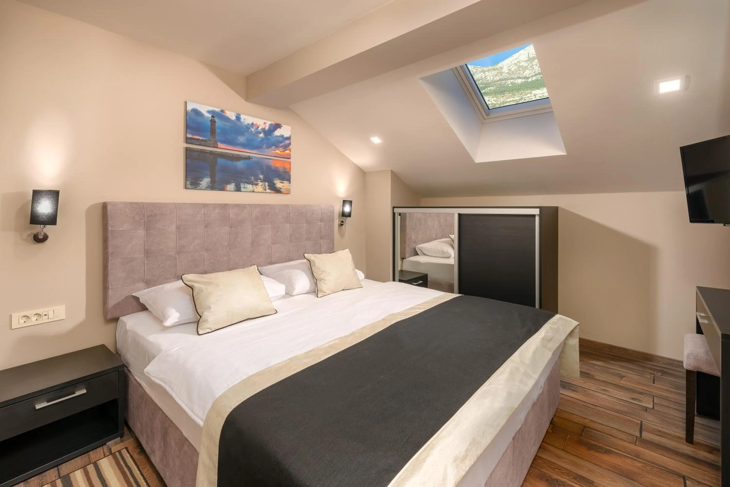 Bed in Hotel Central Beach 9