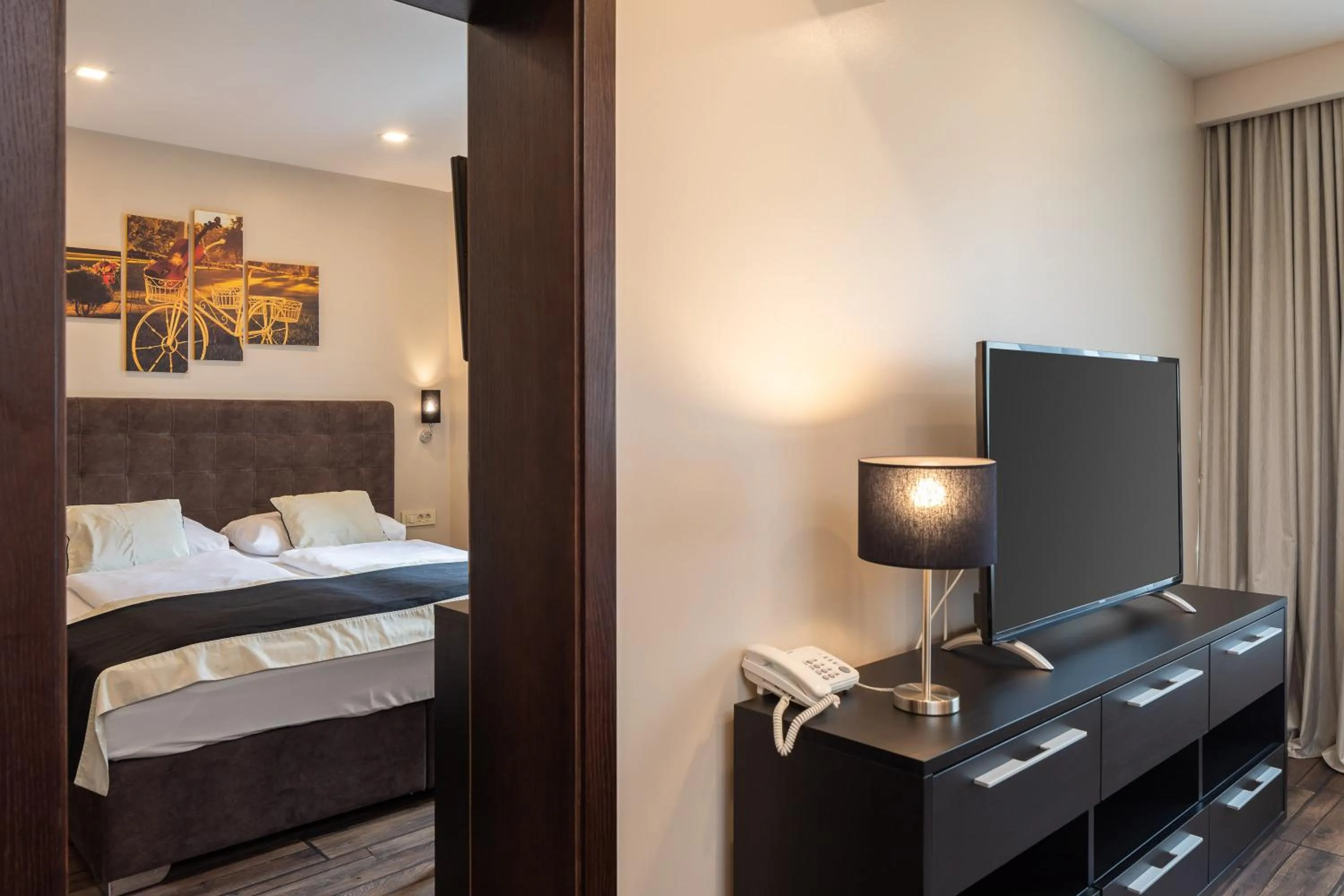 Bed in Hotel Central Beach 9