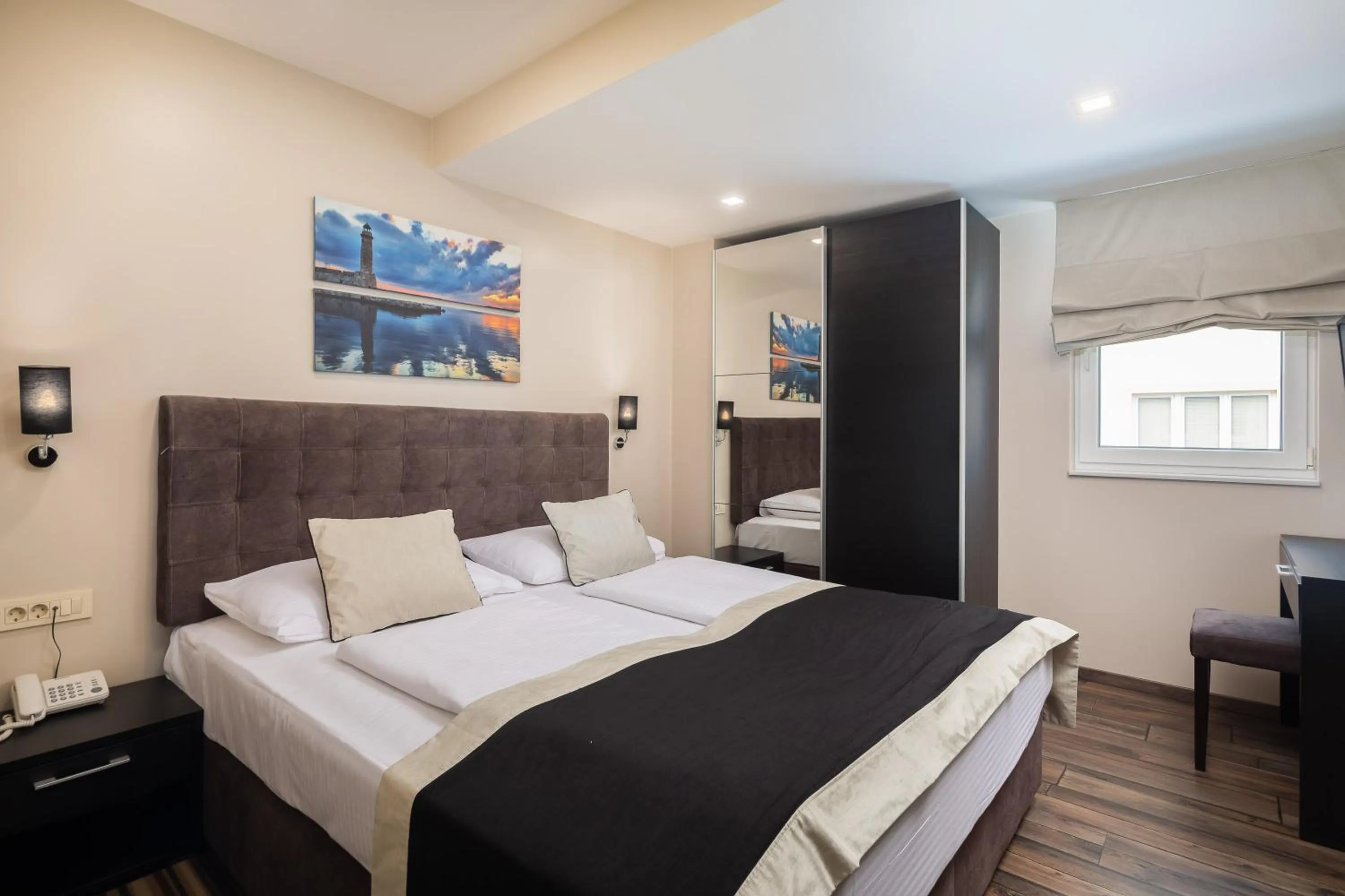 Bed in Hotel Central Beach 9