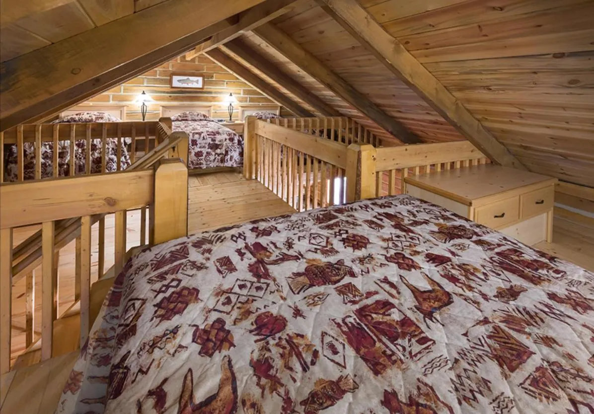 Rock Crest Lodge & Cabins