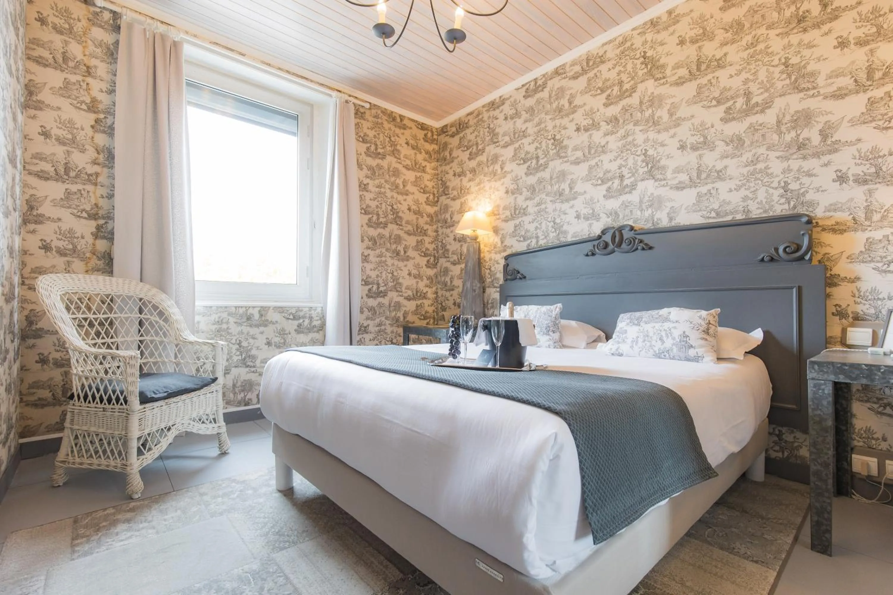 Bed in Hotel de Charme Le Sud Bretagne