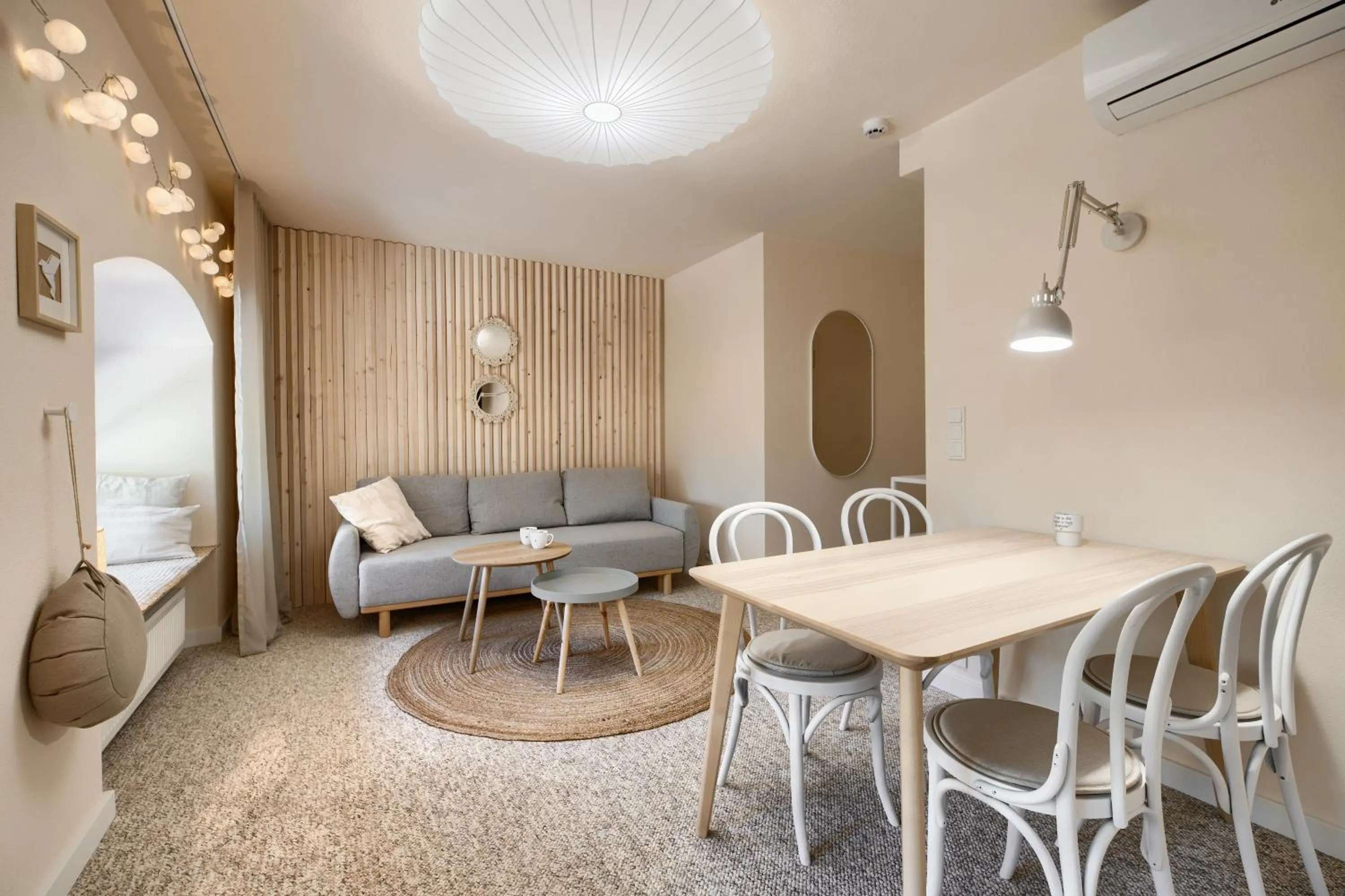 Seating area in Pałac Pakosław