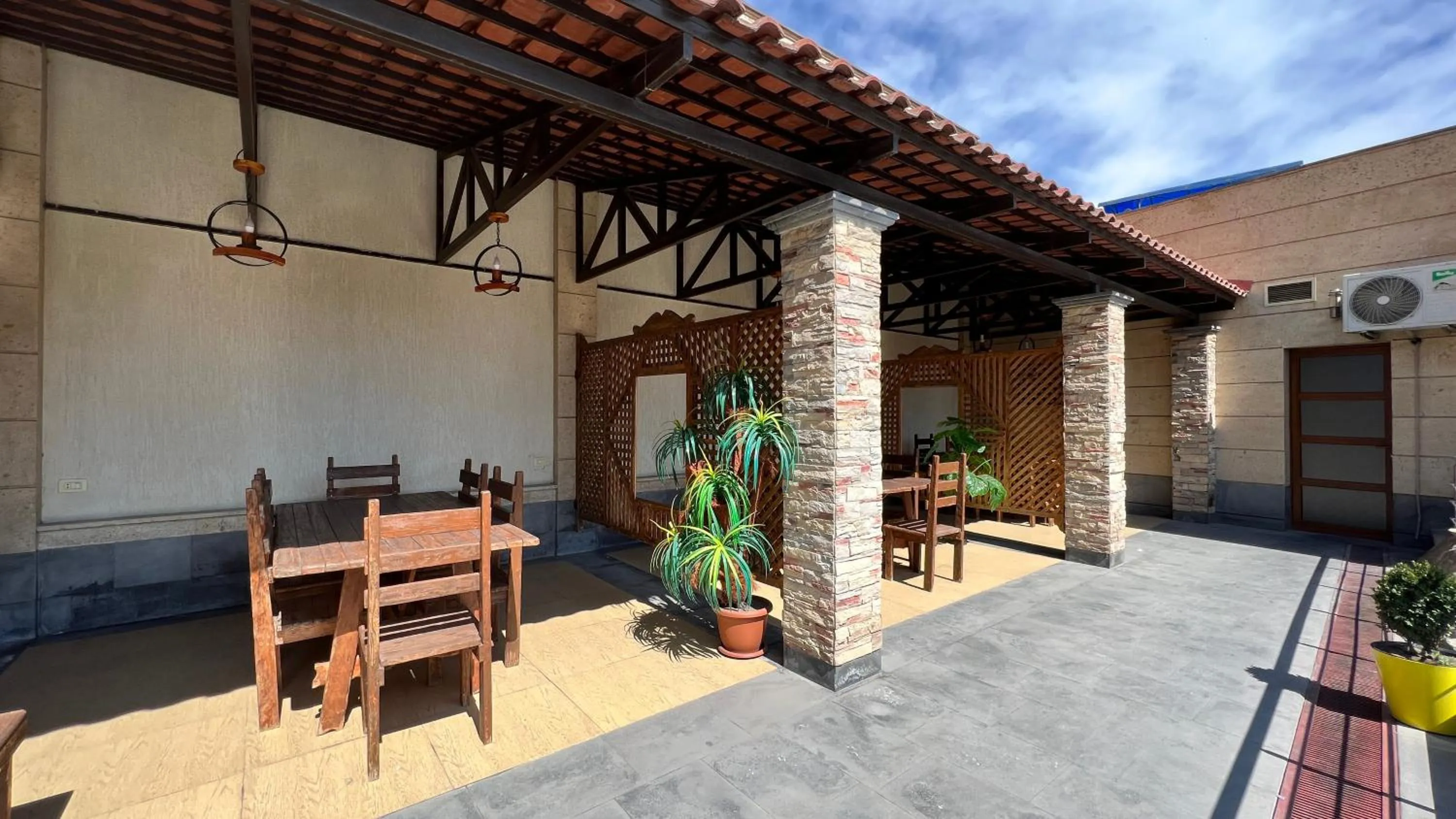 Restaurant/places to eat in Grand Hills