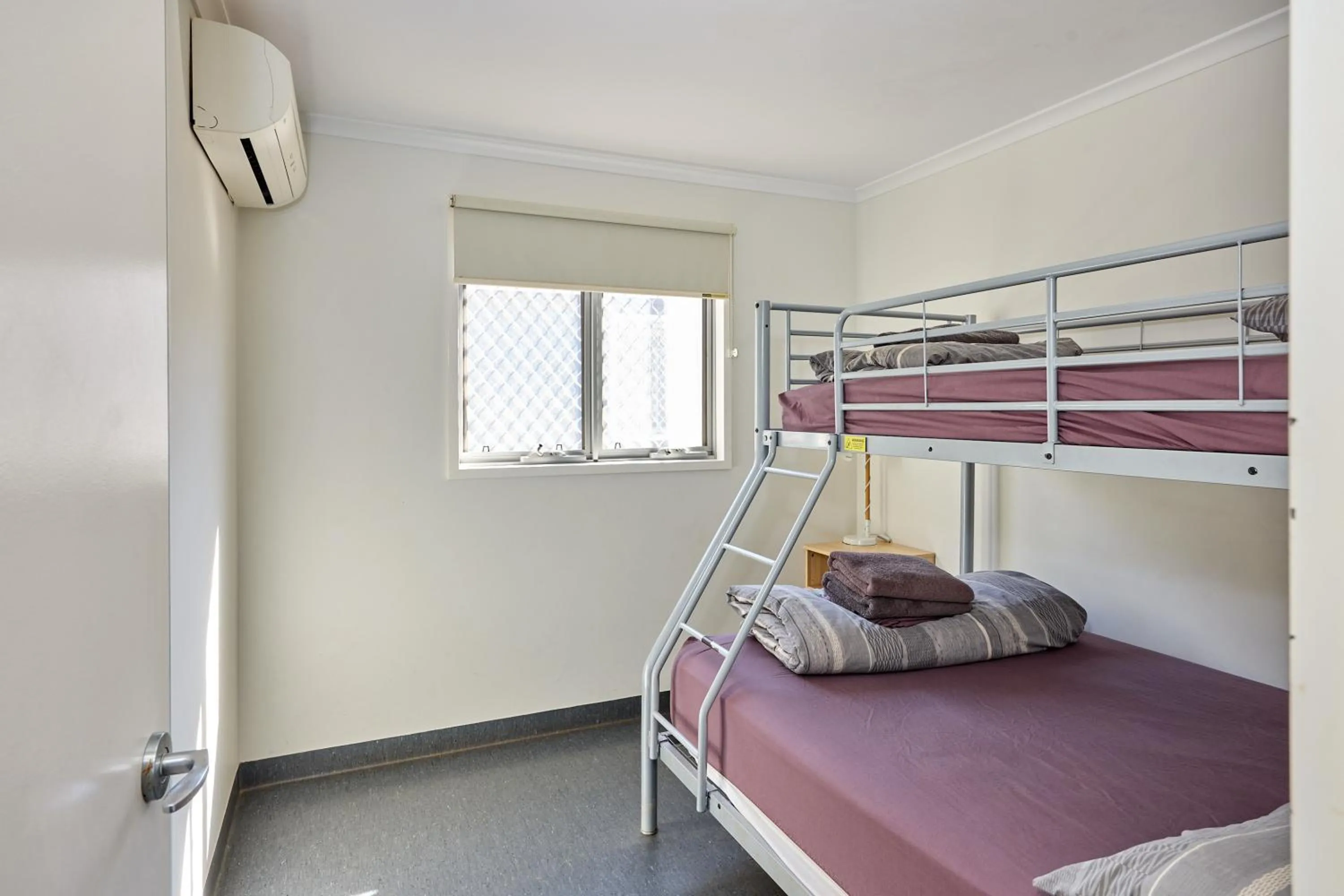 Bedroom, Bed in RAC Exmouth Cape Holiday Park