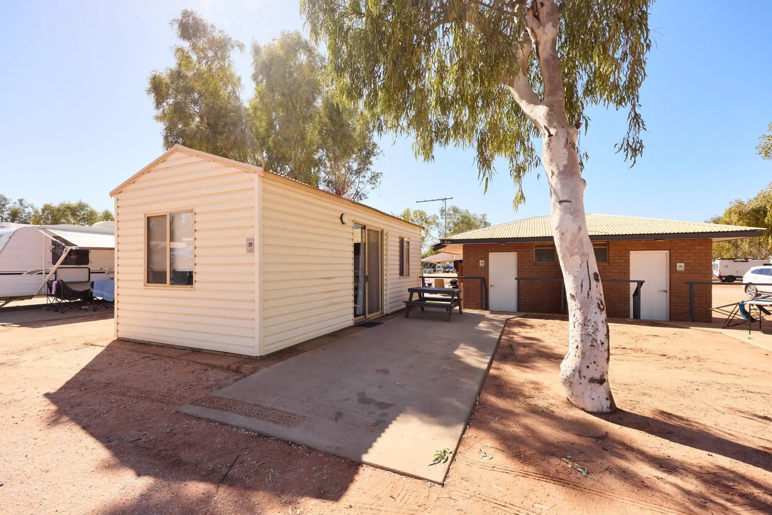 1 Bedroom Family – External Bathroom in RAC Exmouth Cape Holiday Park 1 Bedroom Family – External Bathroom in RAC Exmouth Cape Holiday Park