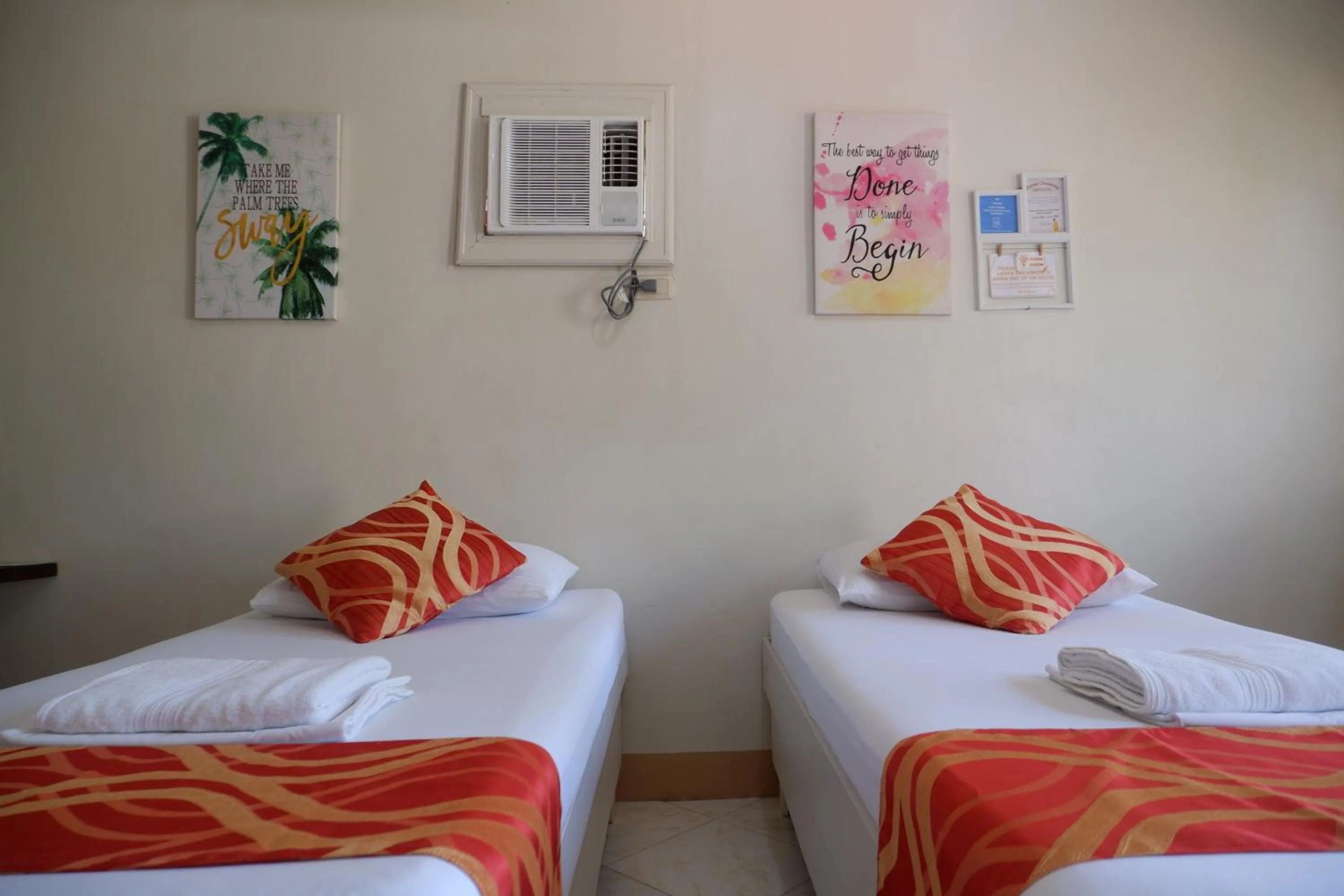 Twin Room in RQS Hostel