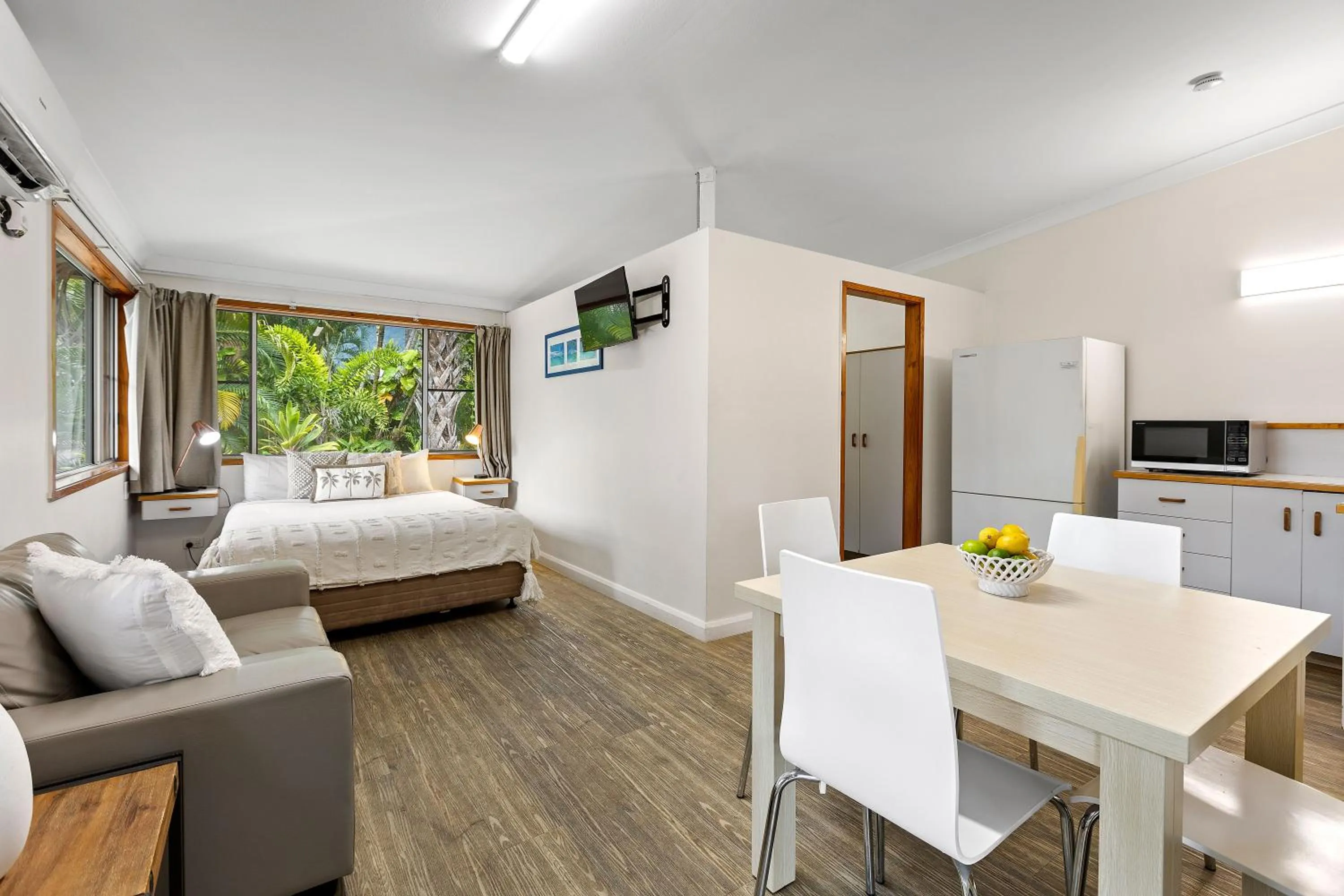 Bed in Tasman Holiday Parks - Airlie Beach