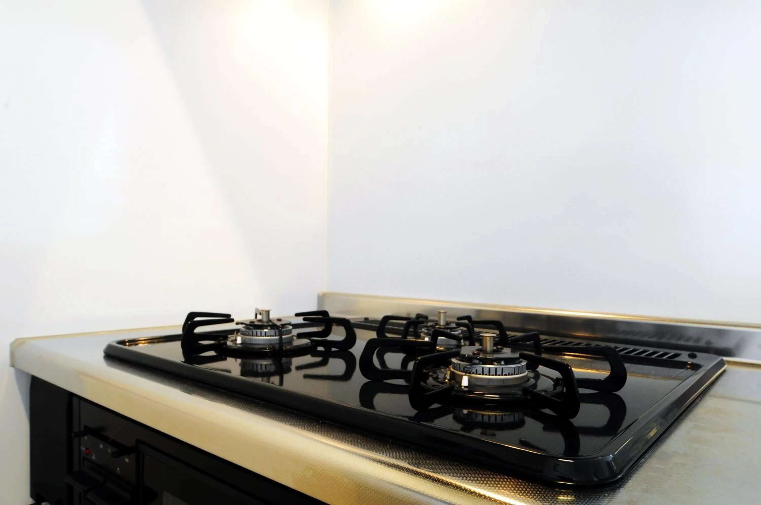 Kitchen or kitchenette in Costa Bella Condominium Resort