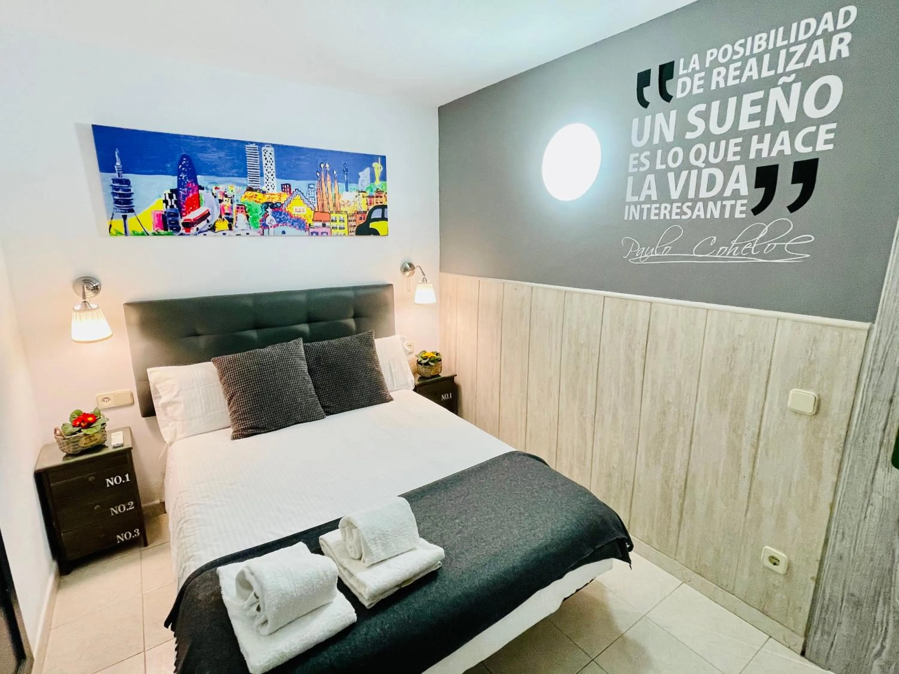 Bed in Hostal Lleida