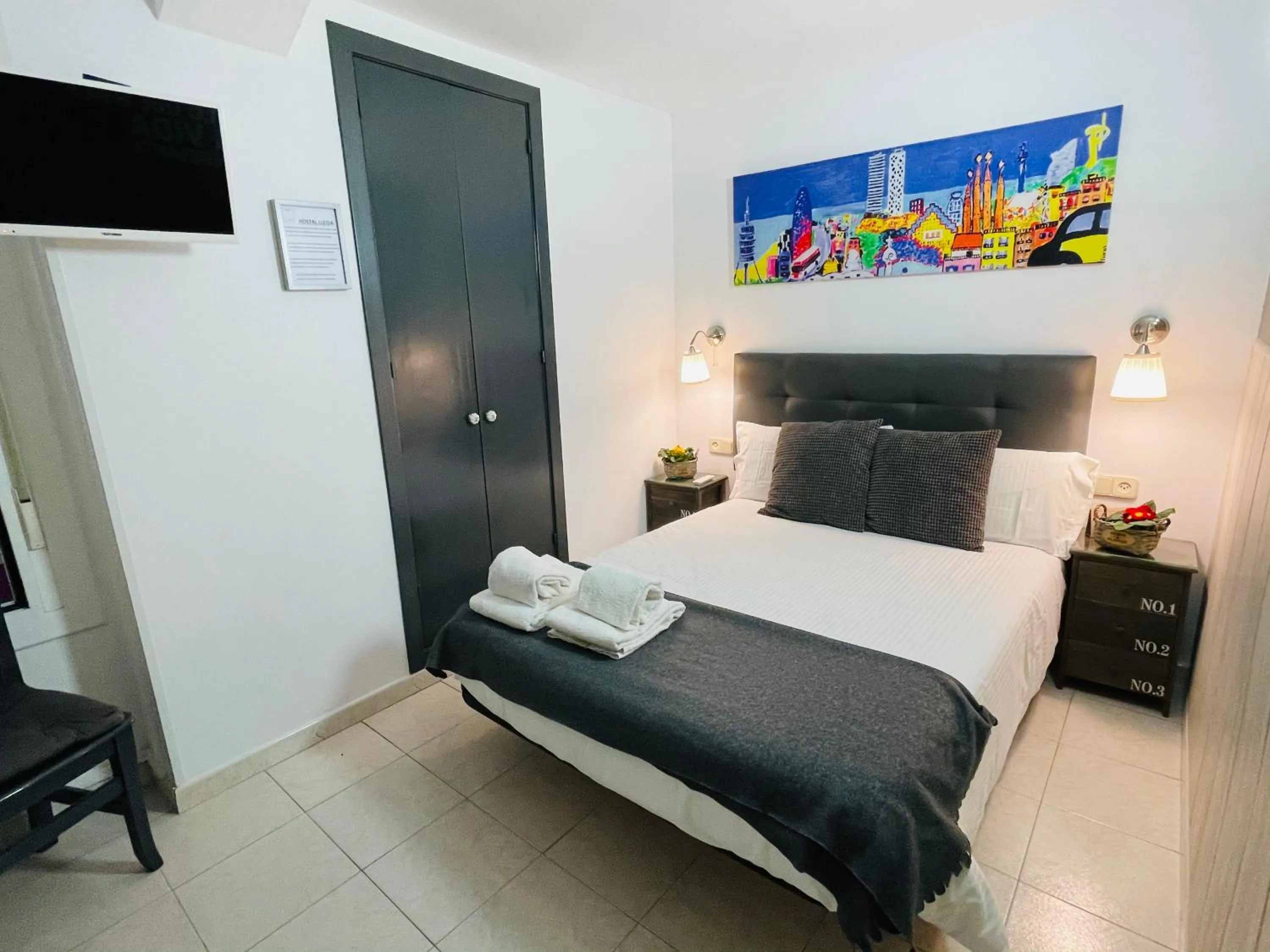 Decorative detail, Bed in Hostal Lleida