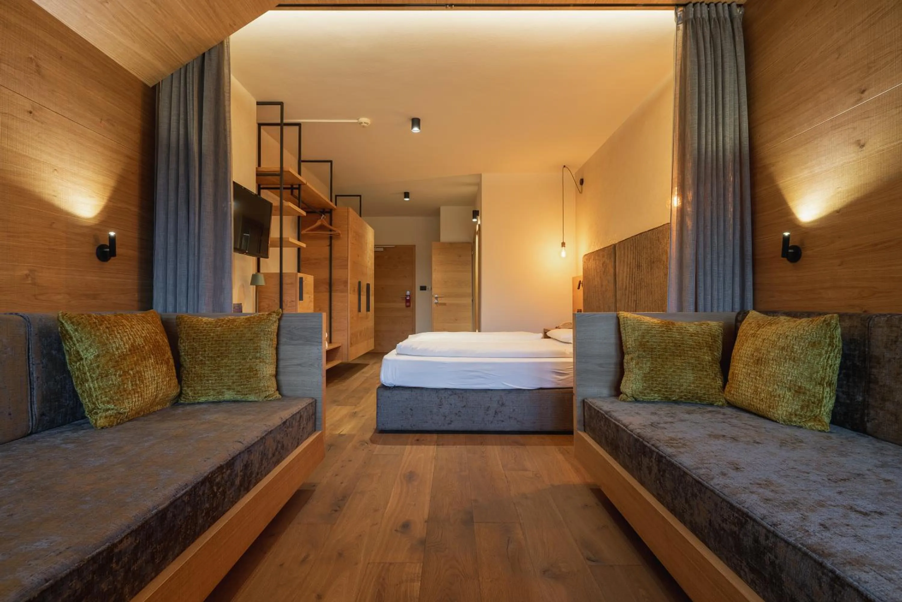 Photo of the whole room, Bed in Hotel Krondlhof