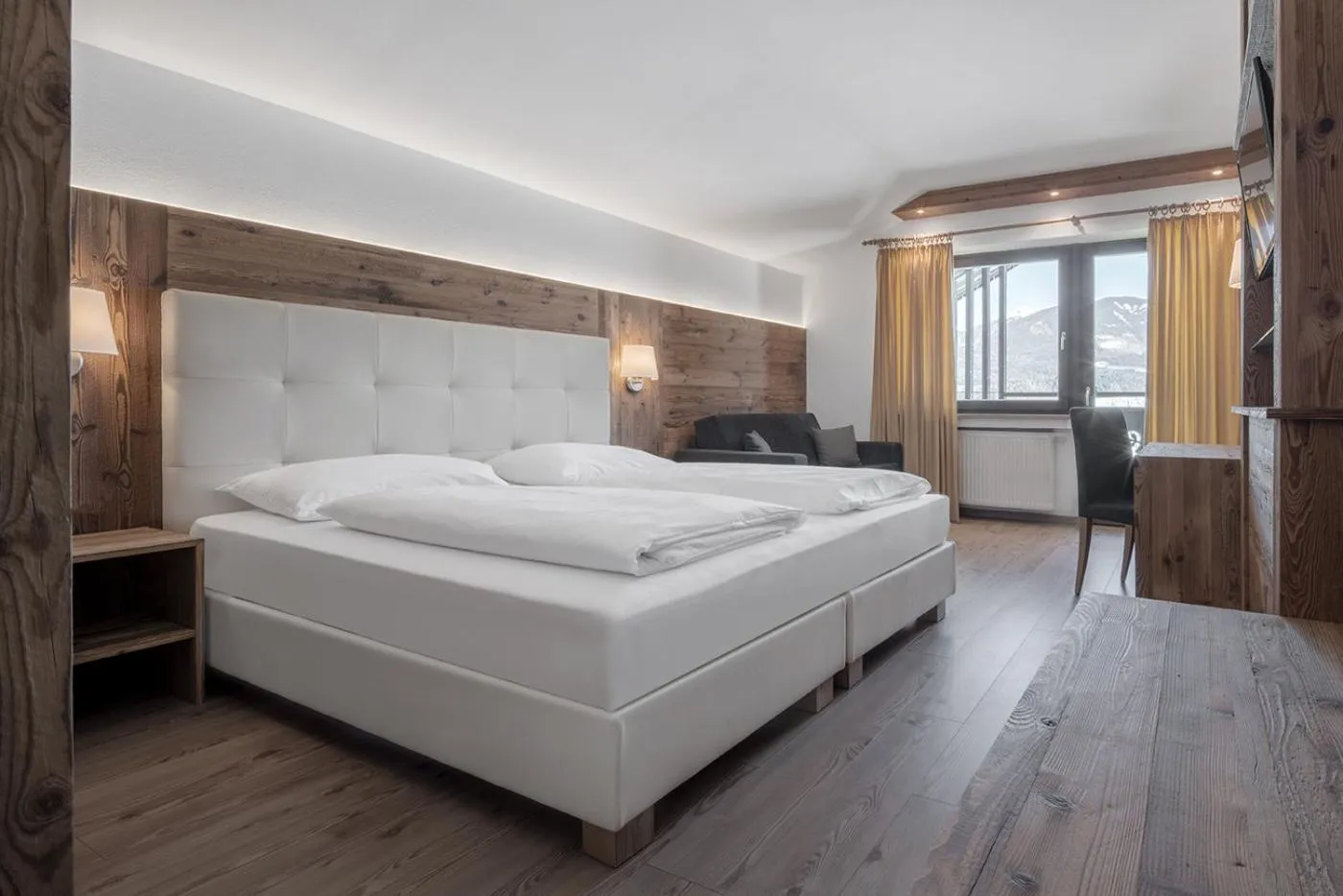 Photo of the whole room, Bed in Hotel Krondlhof