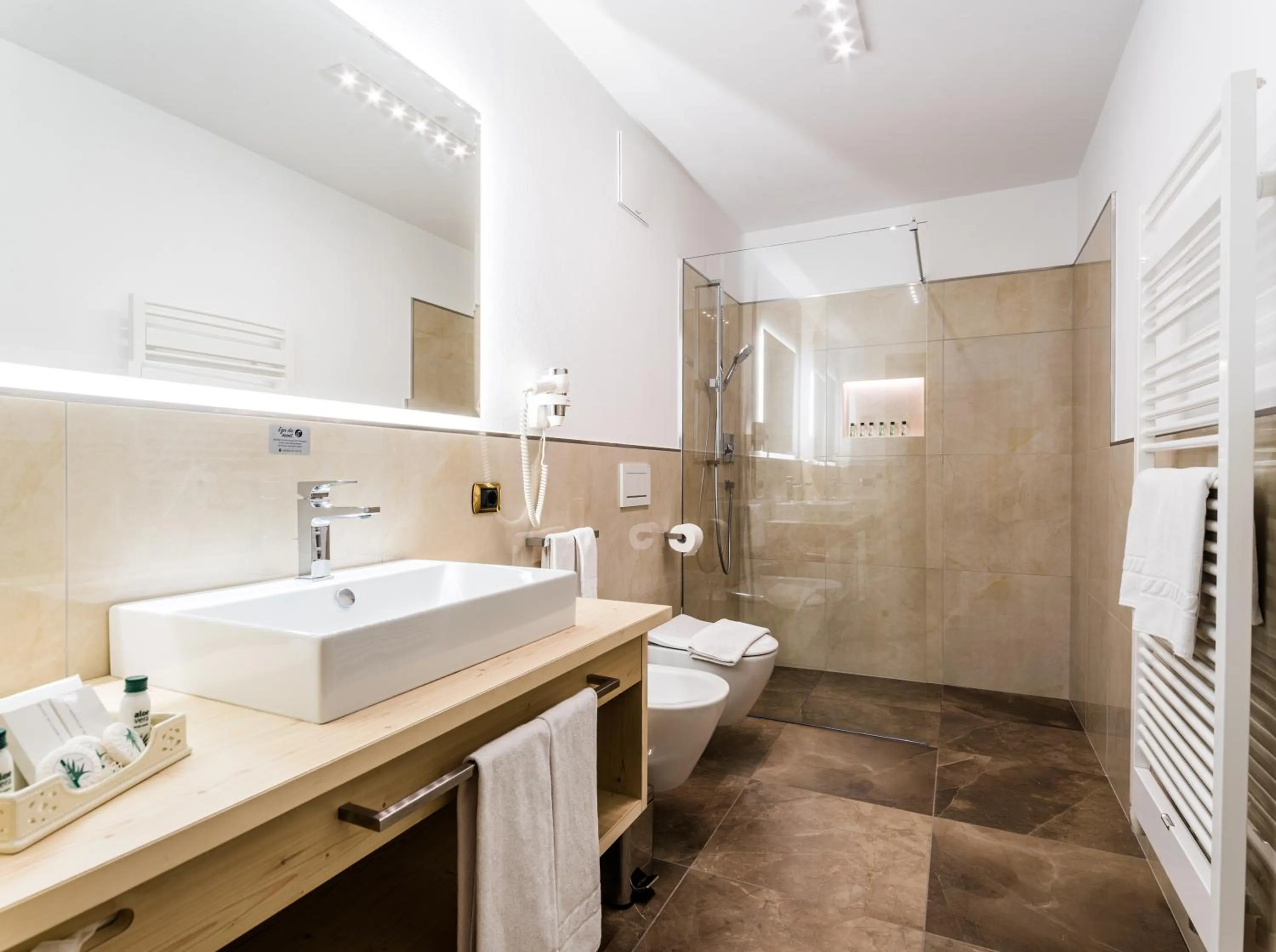 Bathroom in Garni Hotel and Apartments Wildbach