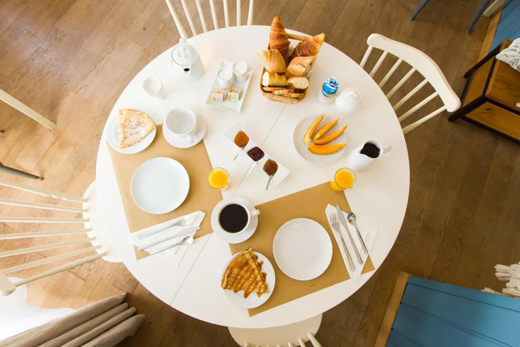 Continental breakfast in Casa Cosy Le Pouliguen