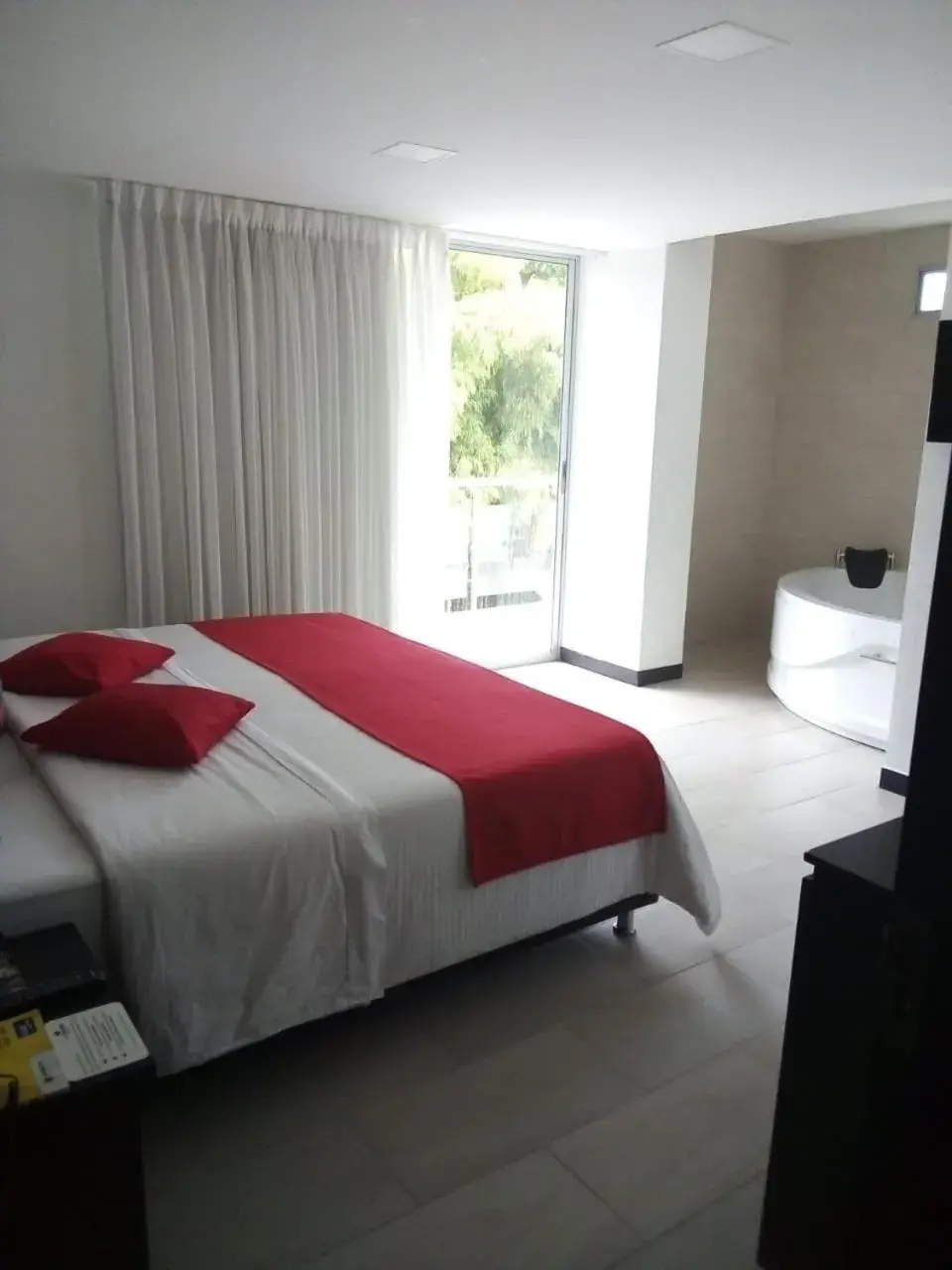 Junior Suite with Garden View in LUXURY Hotel Junior Suite with Garden View in LUXURY Hotel