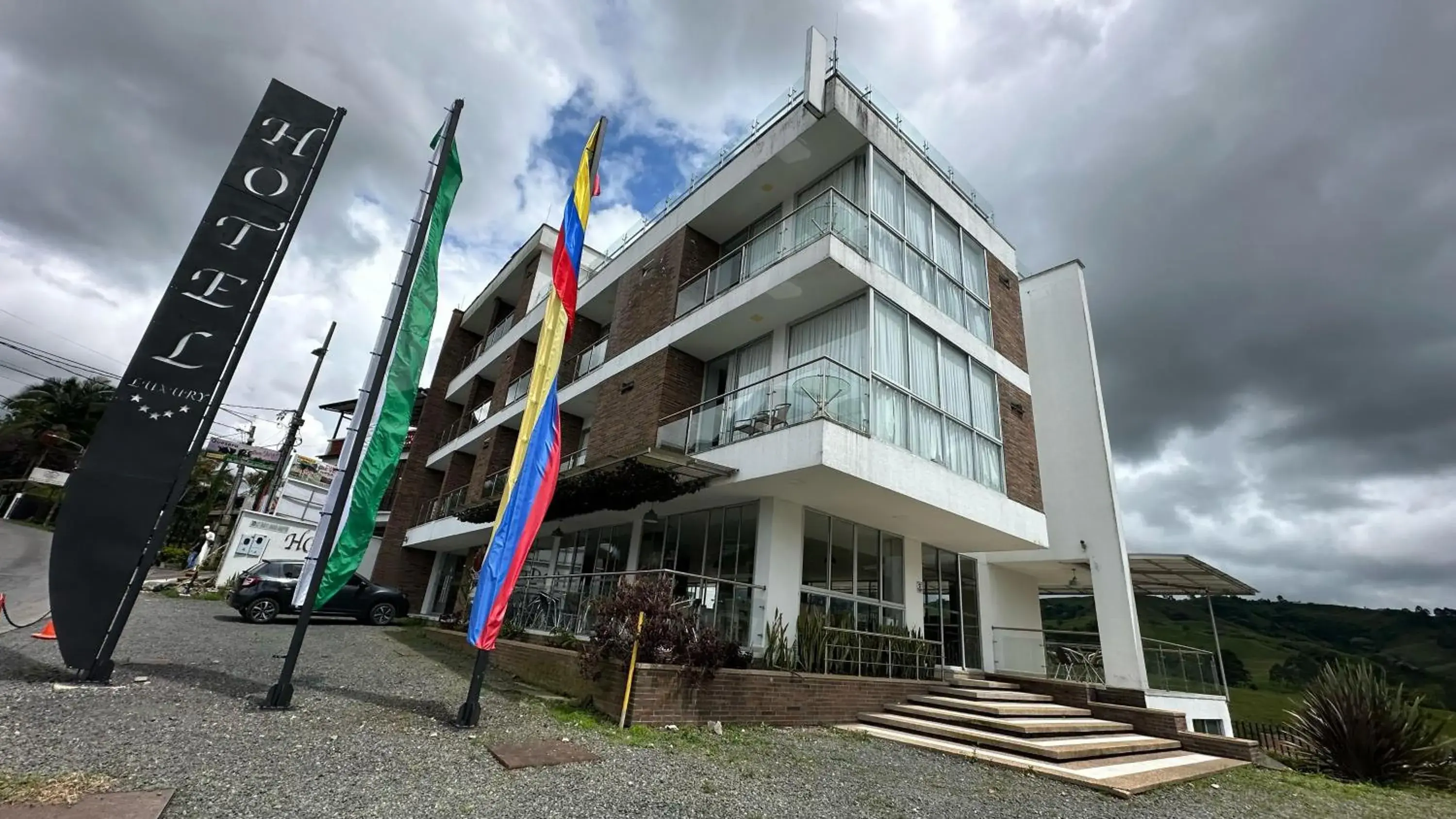 LUXURY Hotel LUXURY Hotel