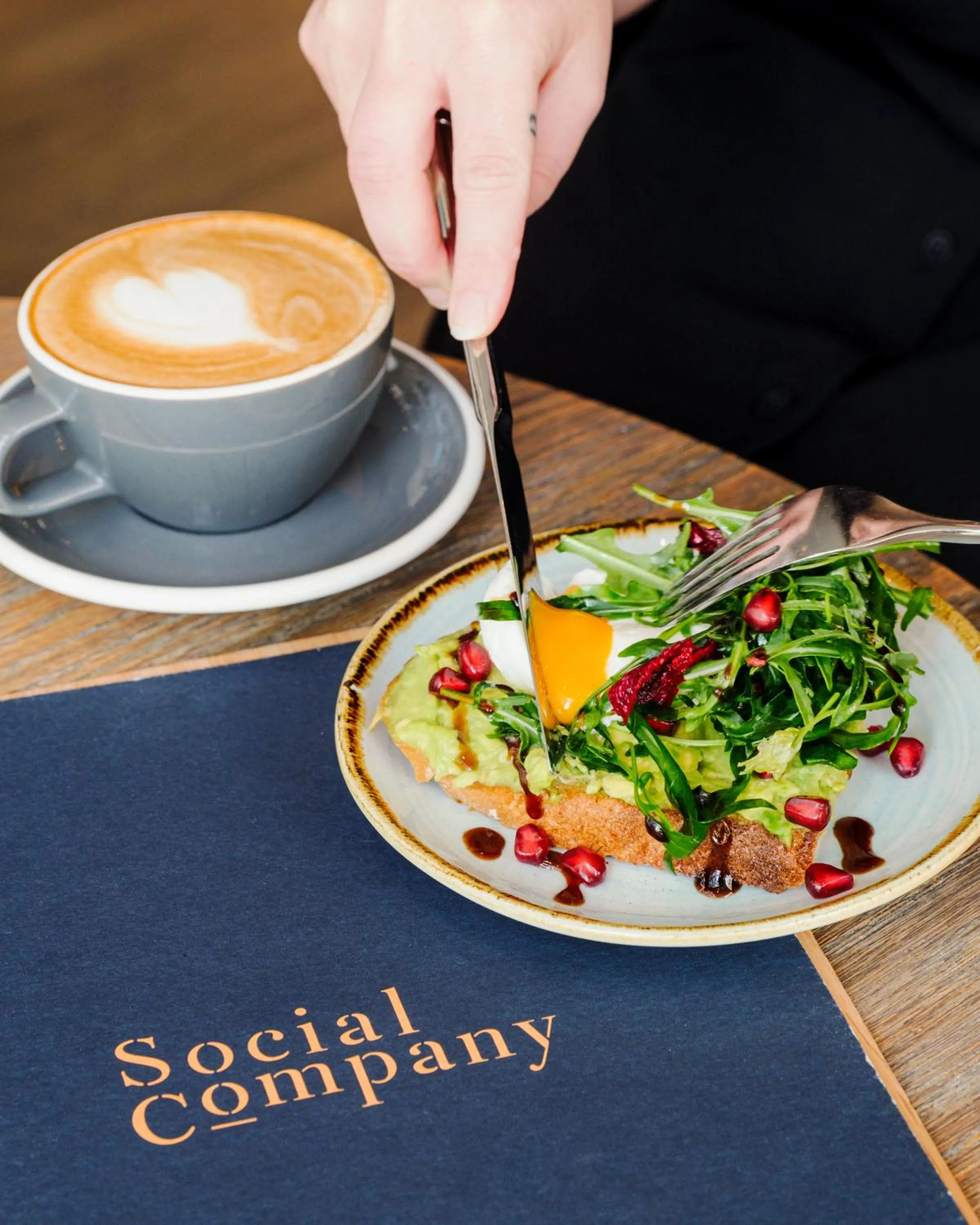 Food and drinks in Zabeel House The Greens by Jumeirah