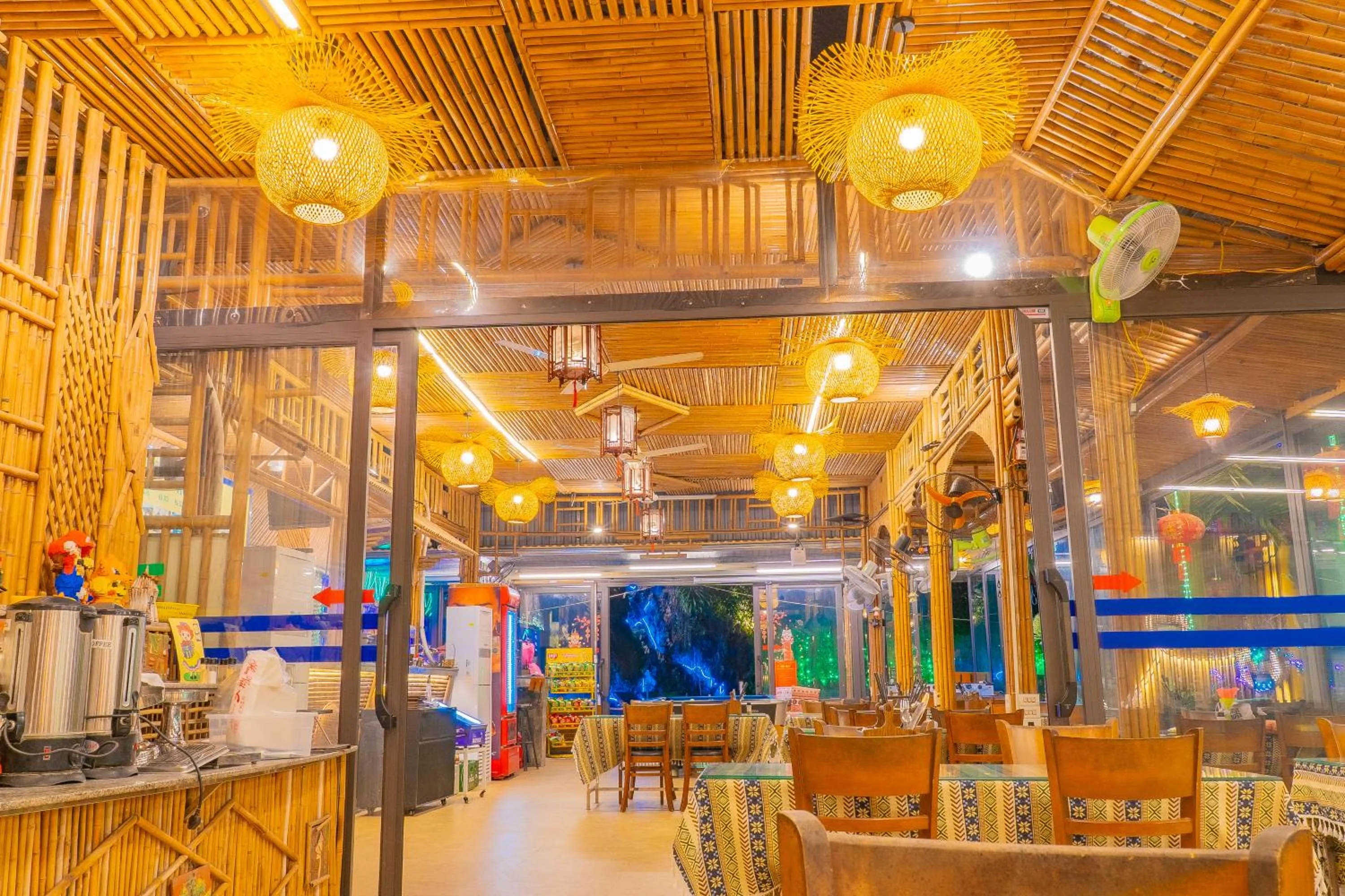 Restaurant/places to eat in Green Mountain Homestay